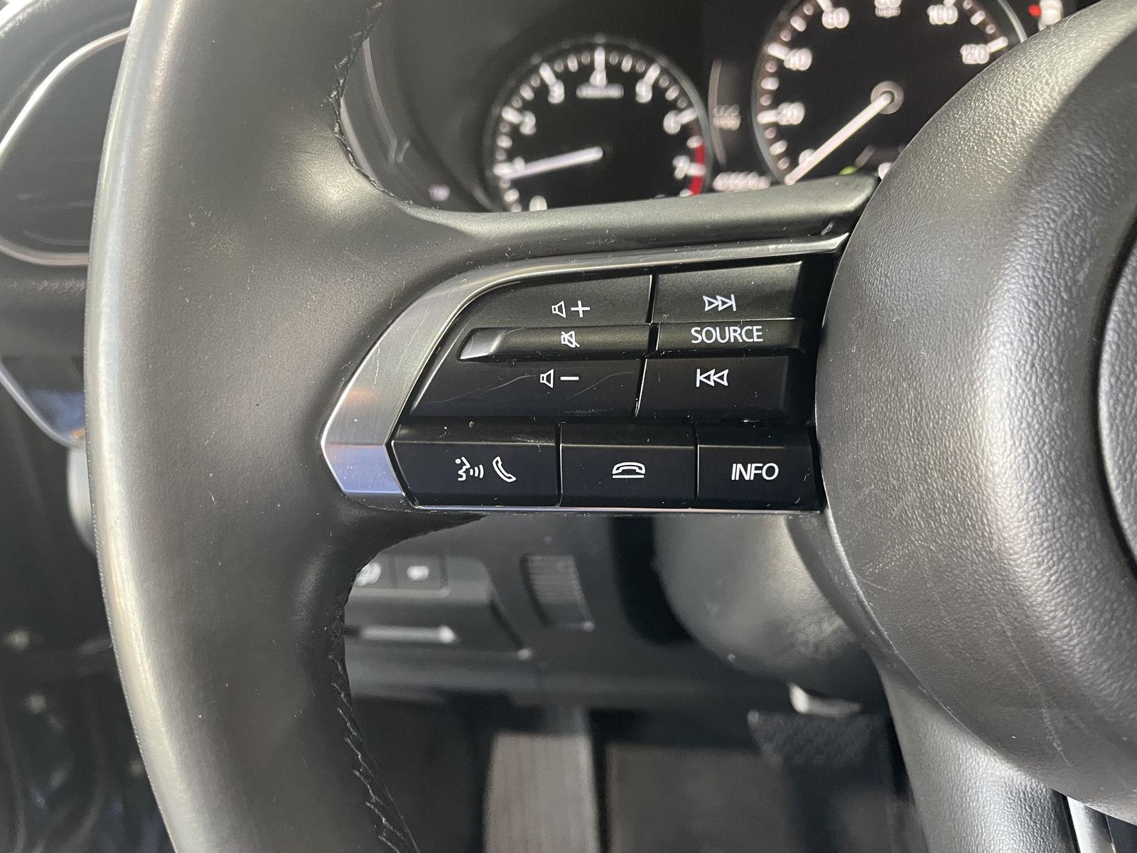 Vehicle photo 14