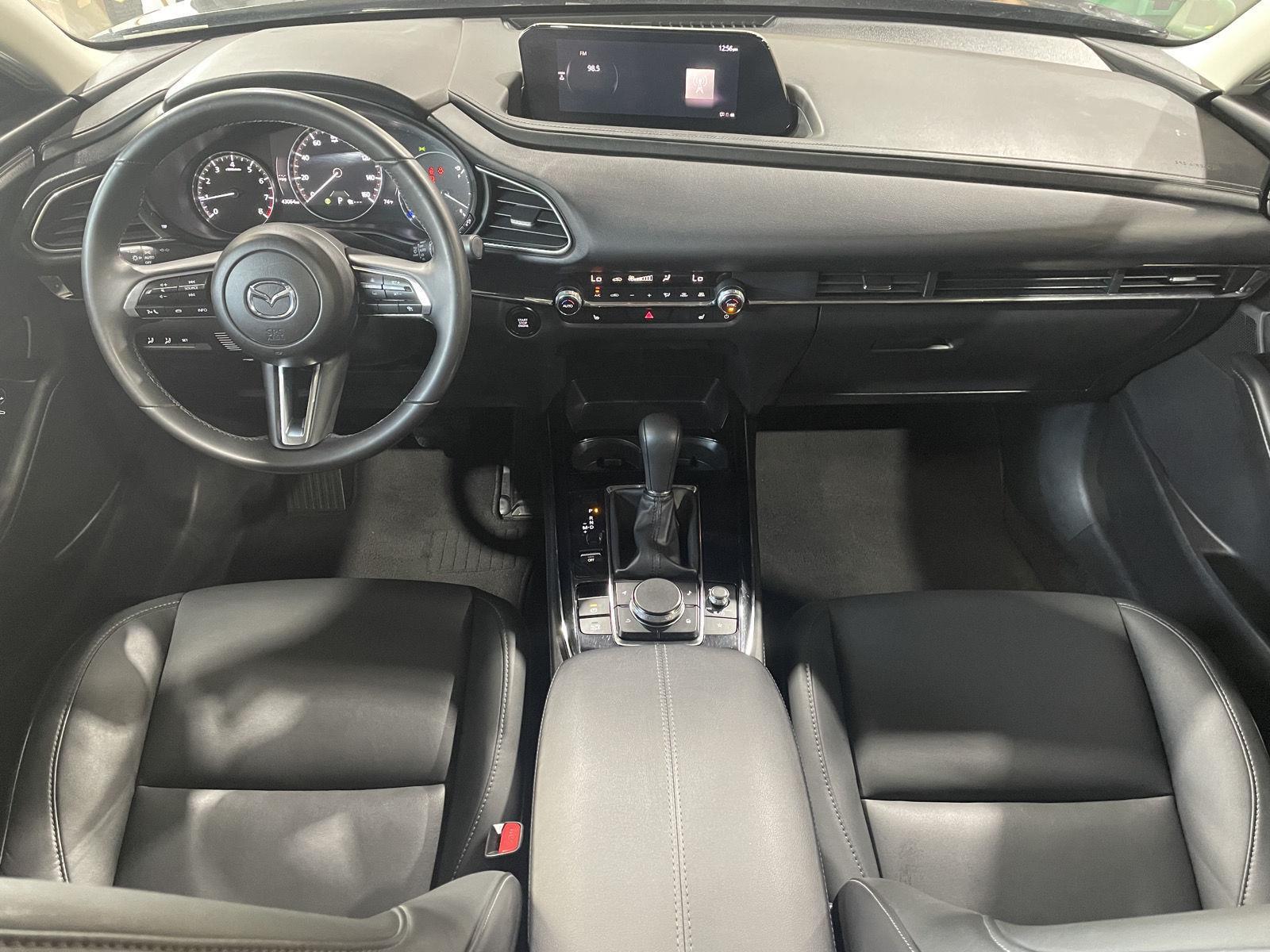 Vehicle photo 22