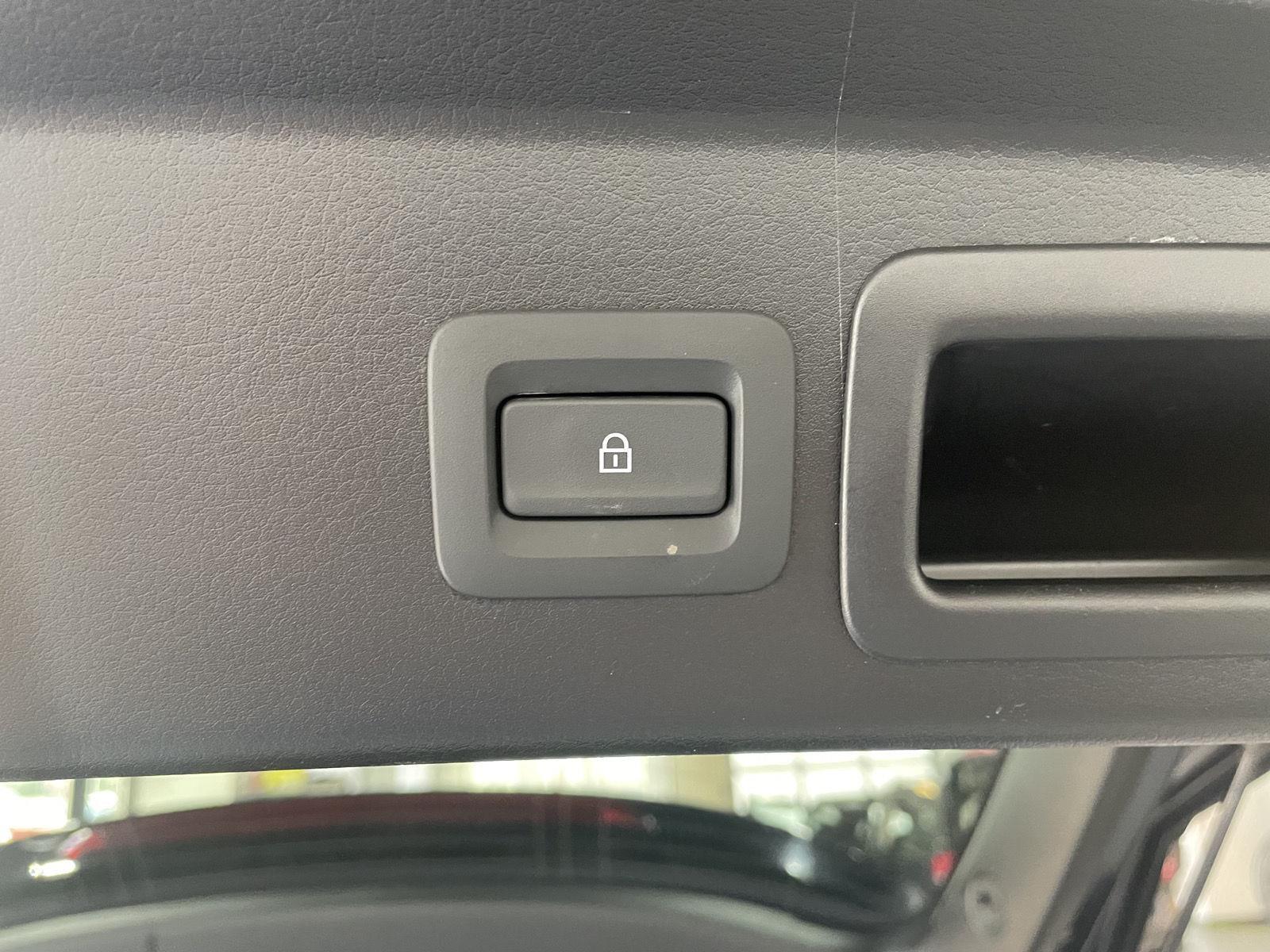 Vehicle photo 39