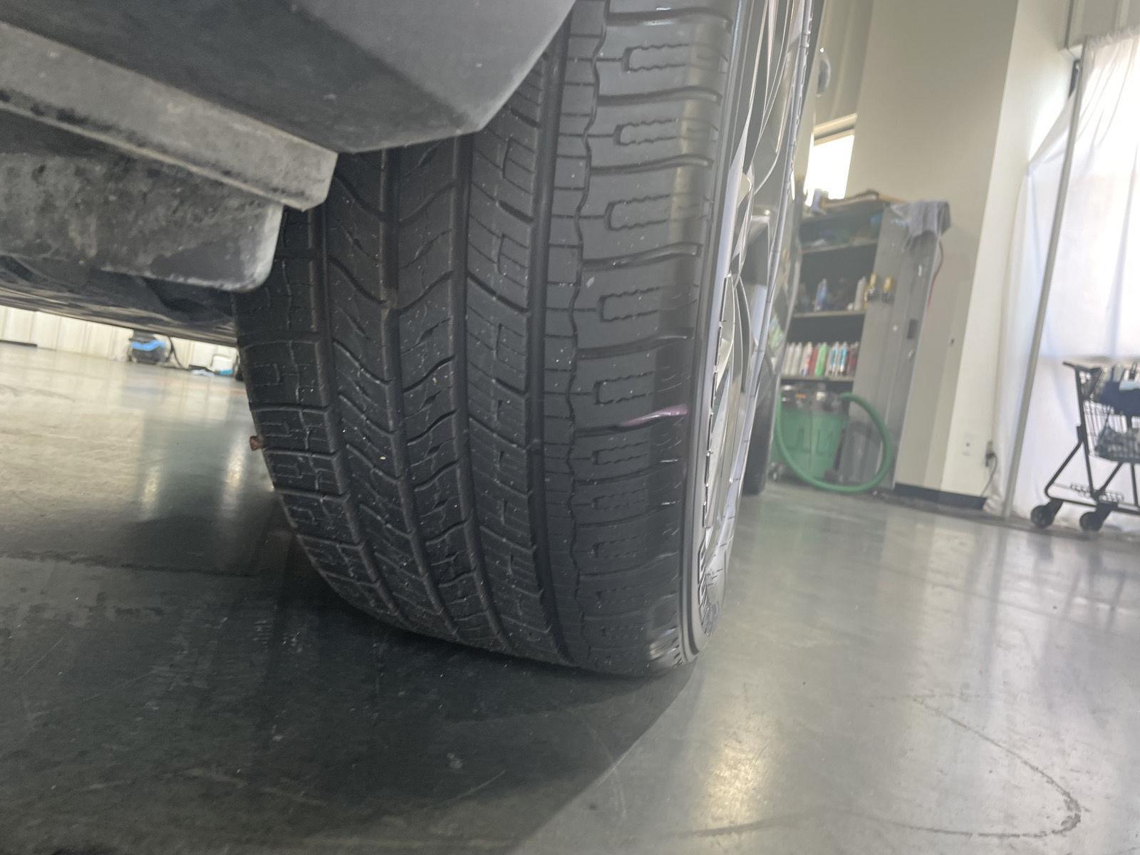 Vehicle photo 11