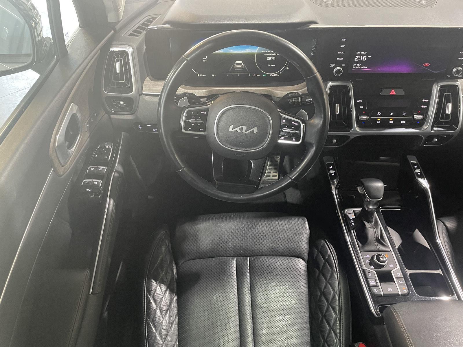 Vehicle photo 22