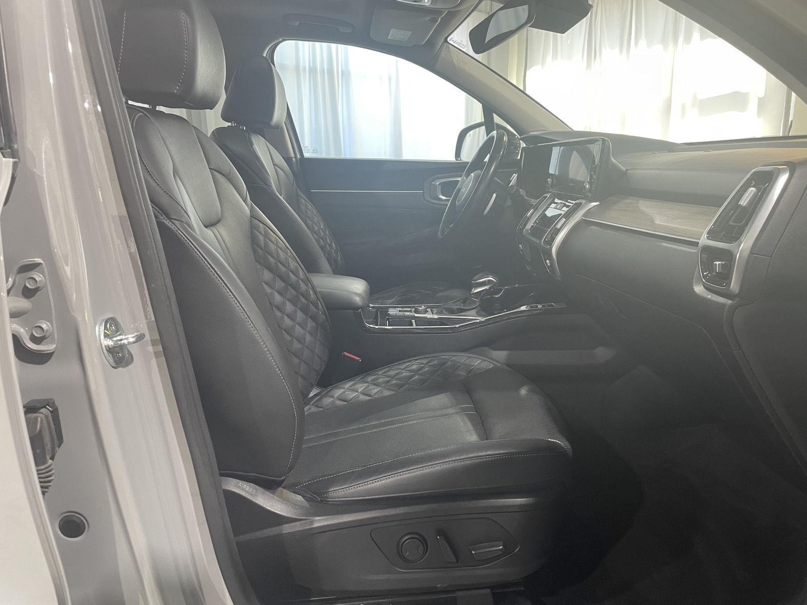 Vehicle photo 31