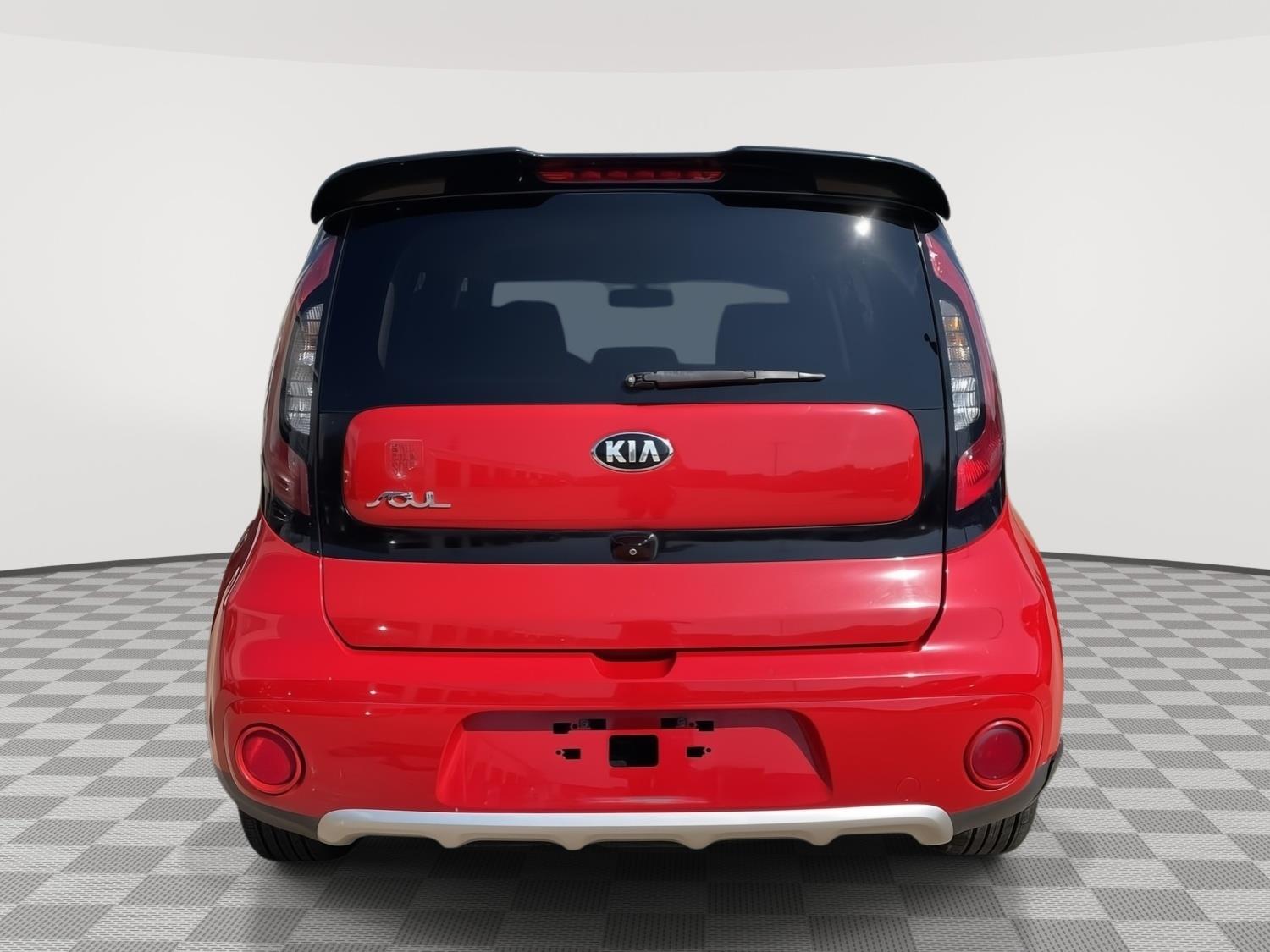 Vehicle photo 4