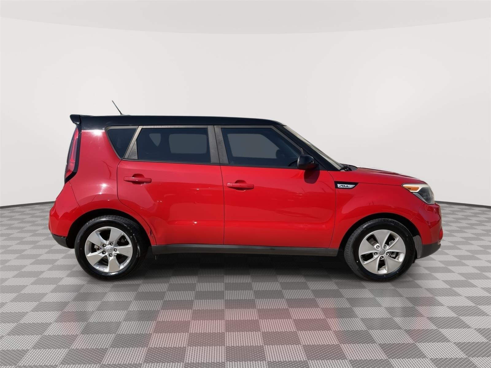 Vehicle photo 6