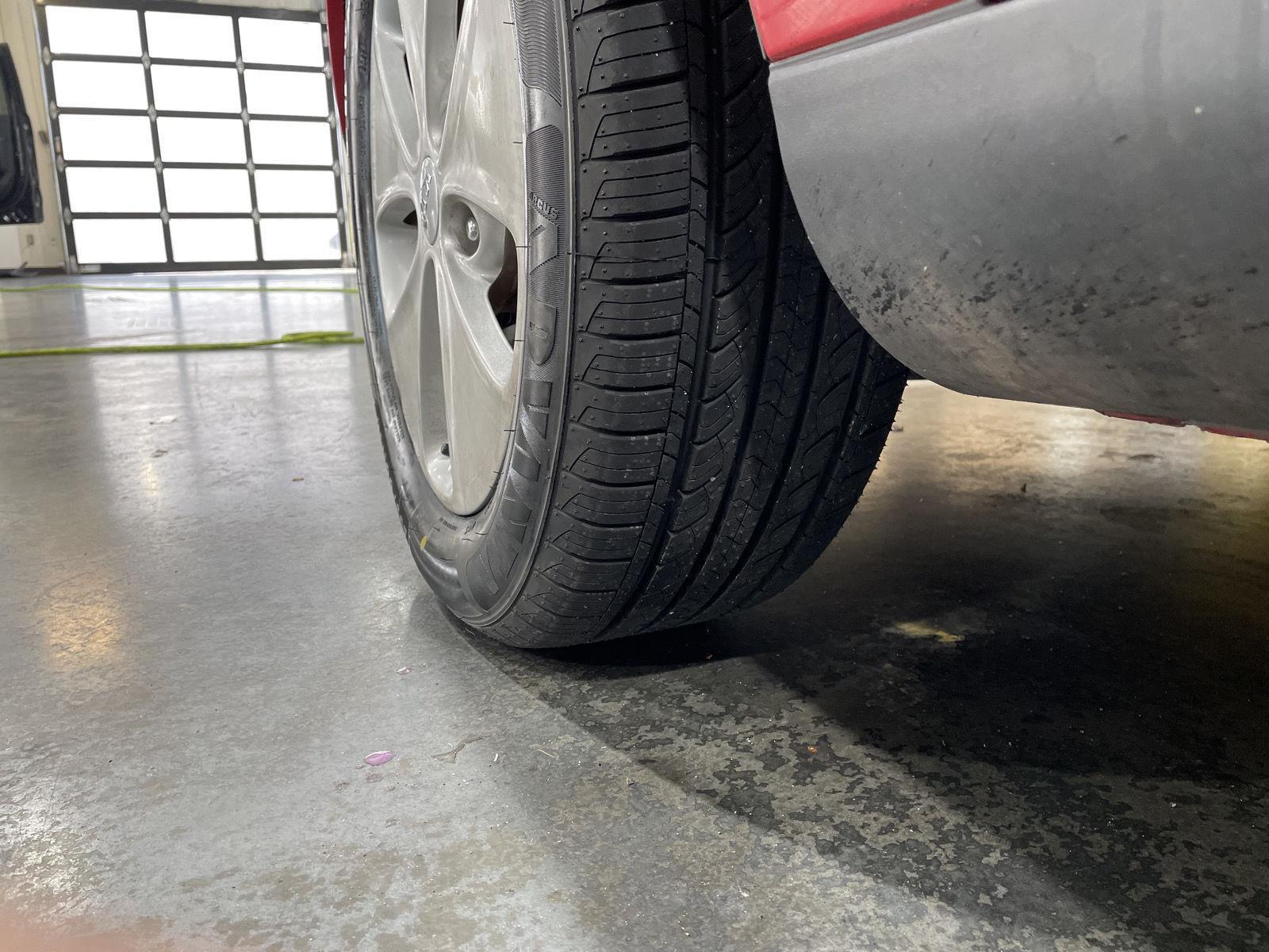 Vehicle photo 11