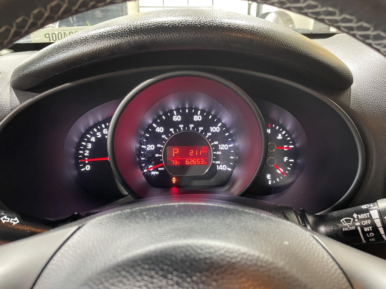 Vehicle photo 23