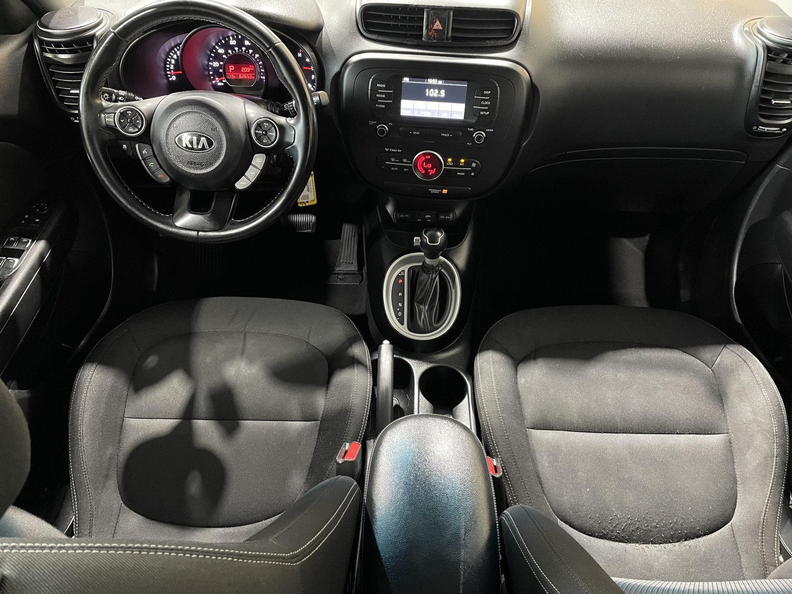 Vehicle photo 31