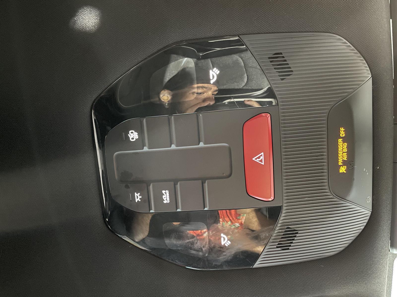 Vehicle photo 33