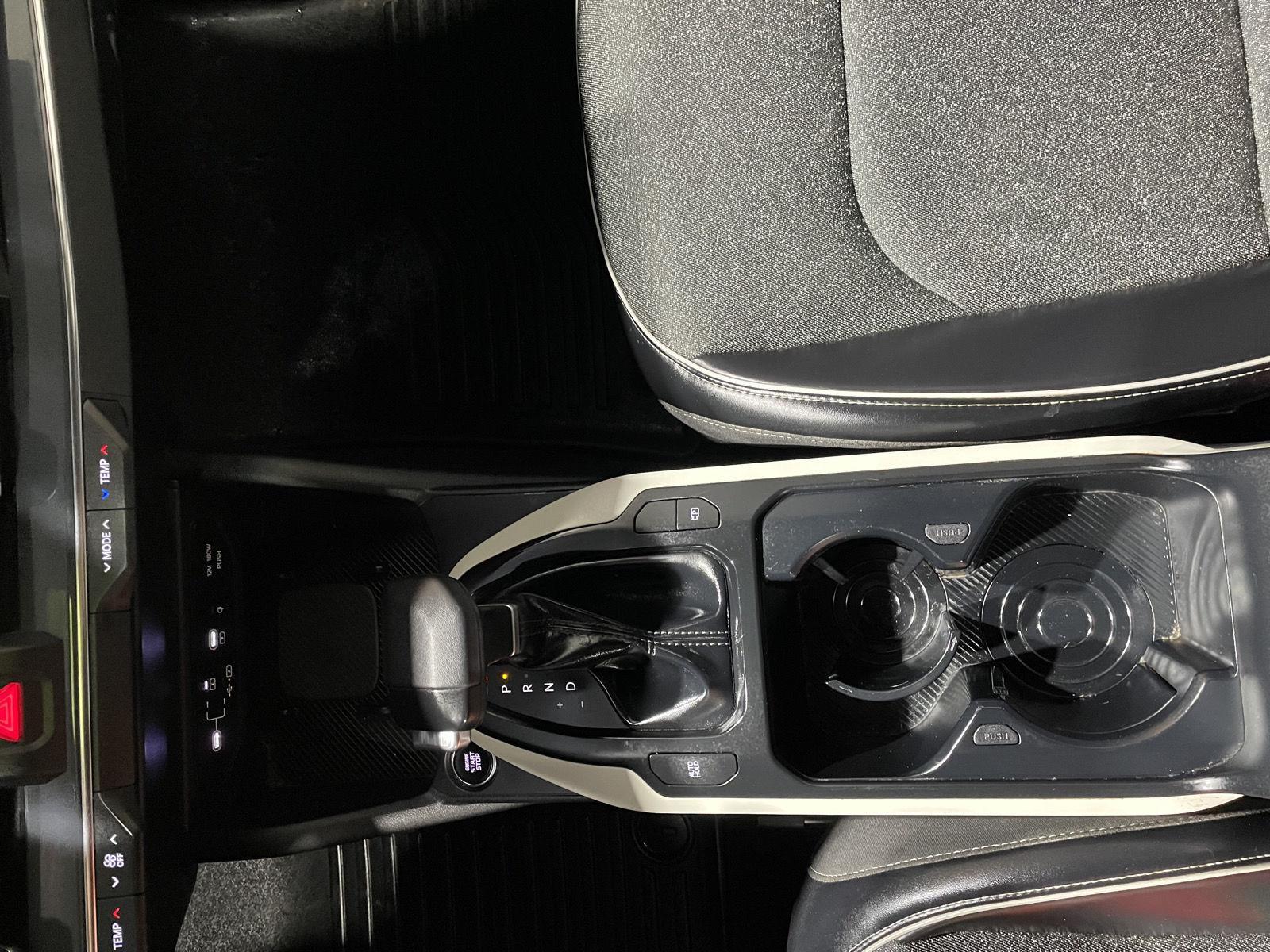 Vehicle photo 34