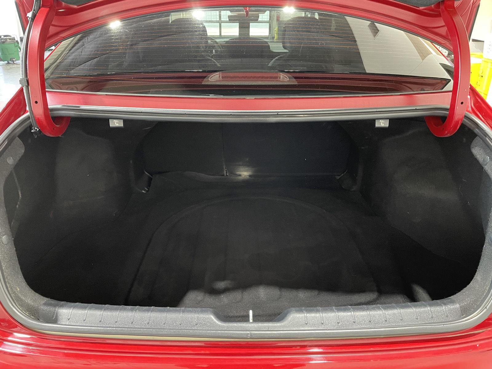 Vehicle photo 36