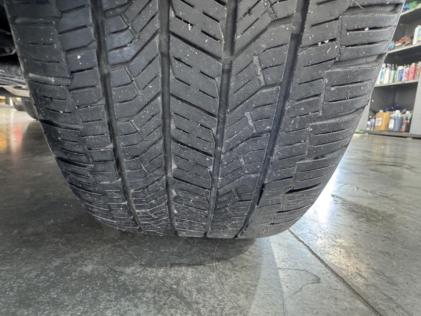 Vehicle photo 10