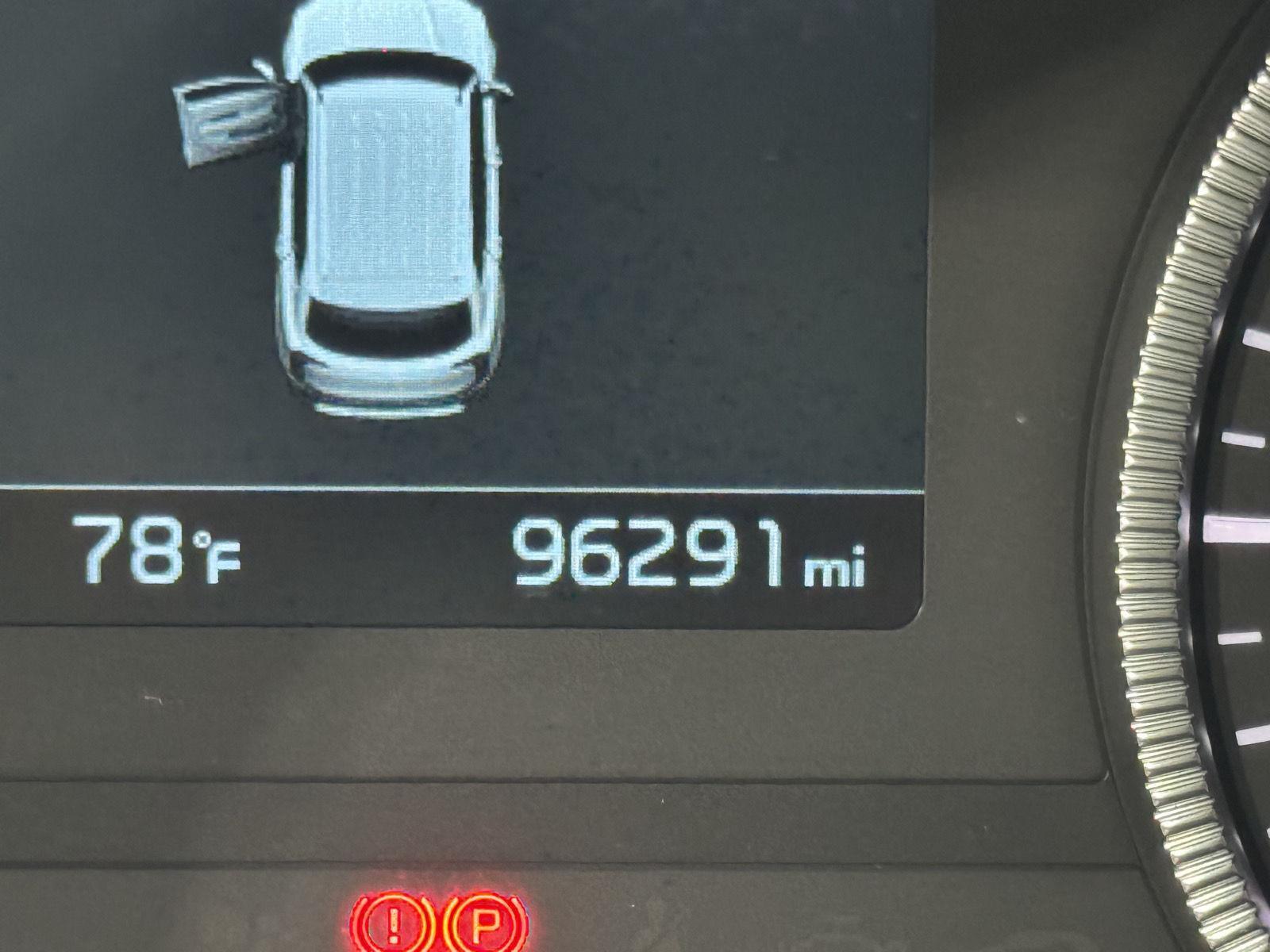 Vehicle photo 43