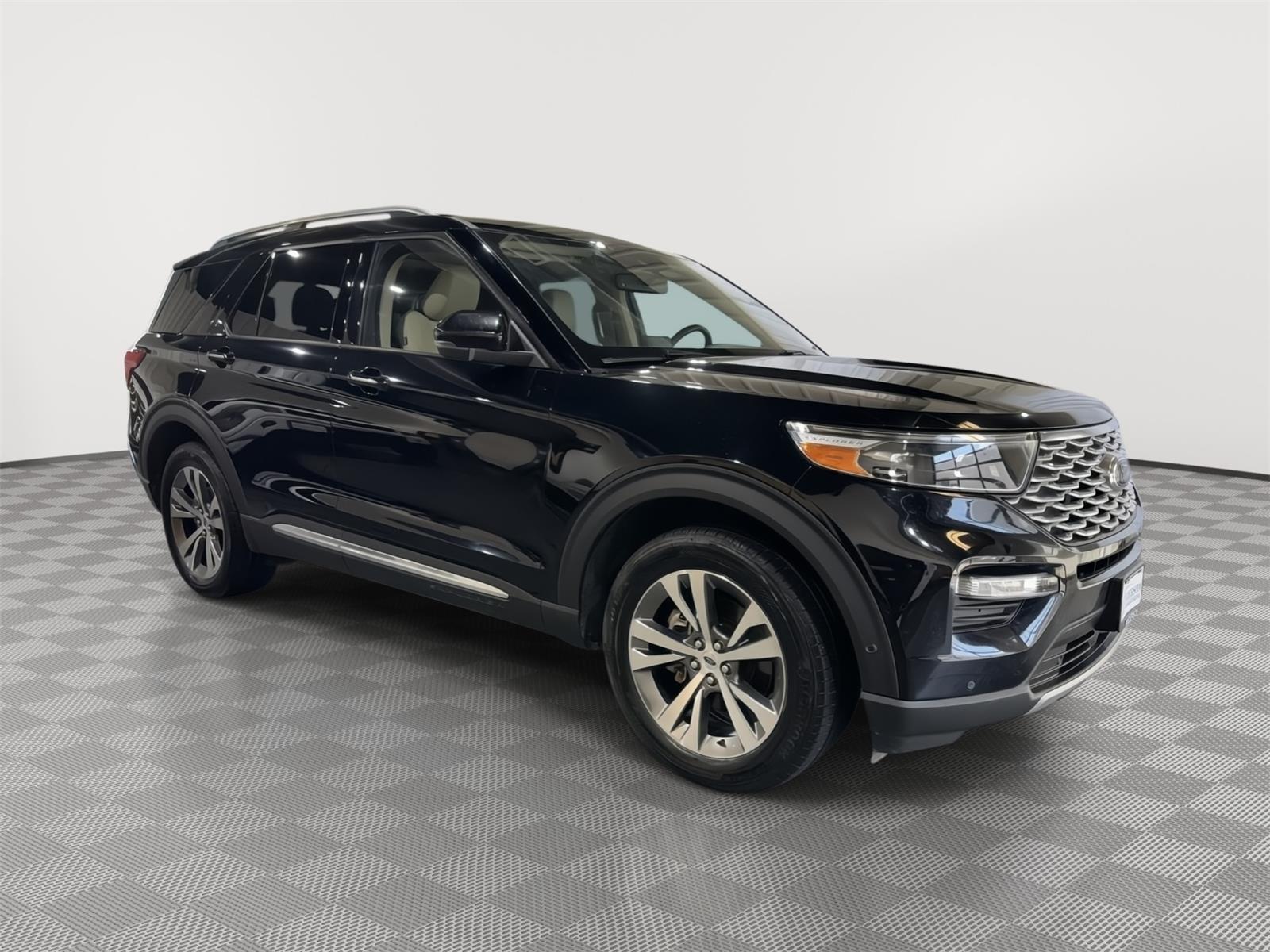 Vehicle photo 5