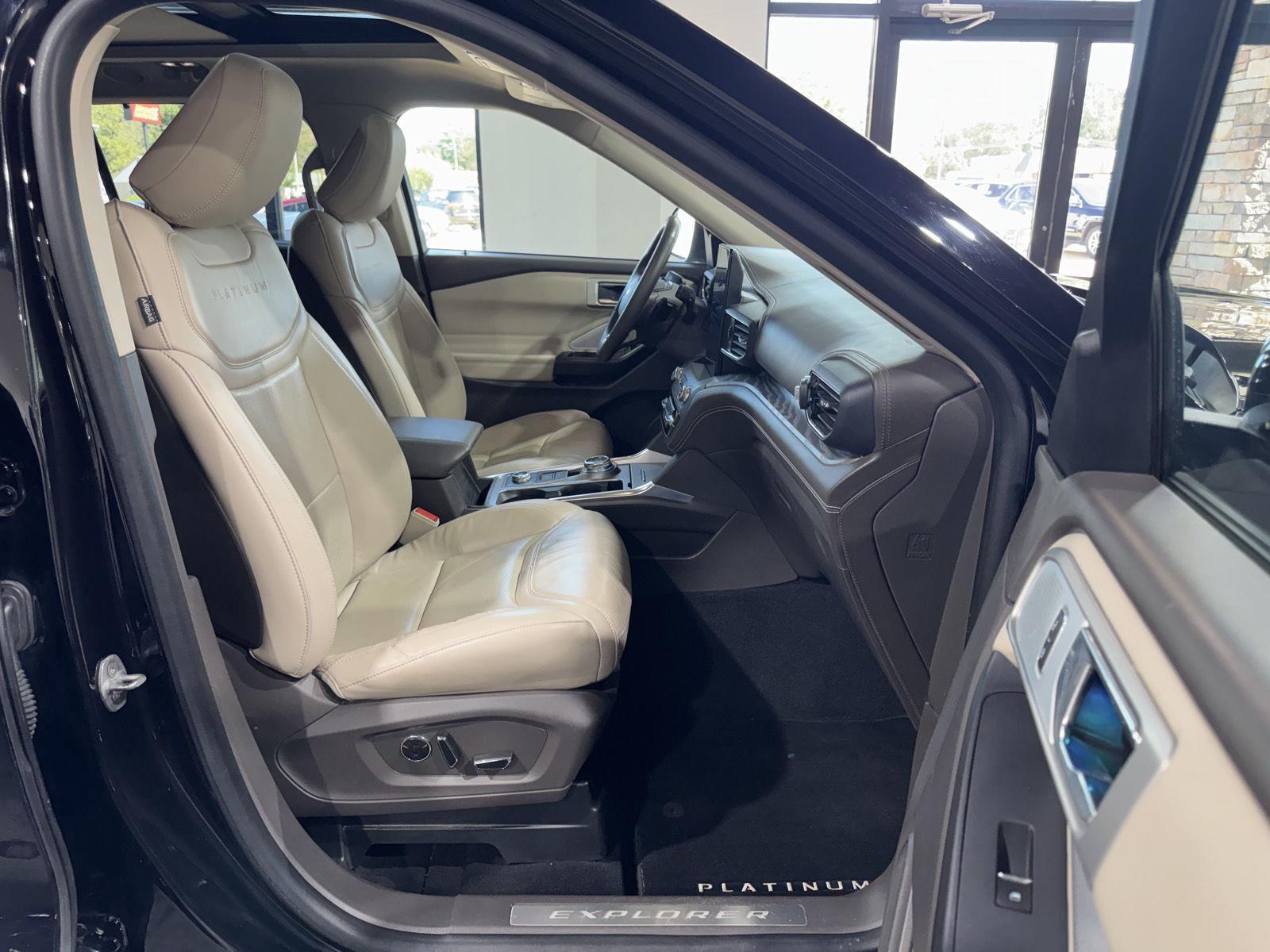 Vehicle photo 23