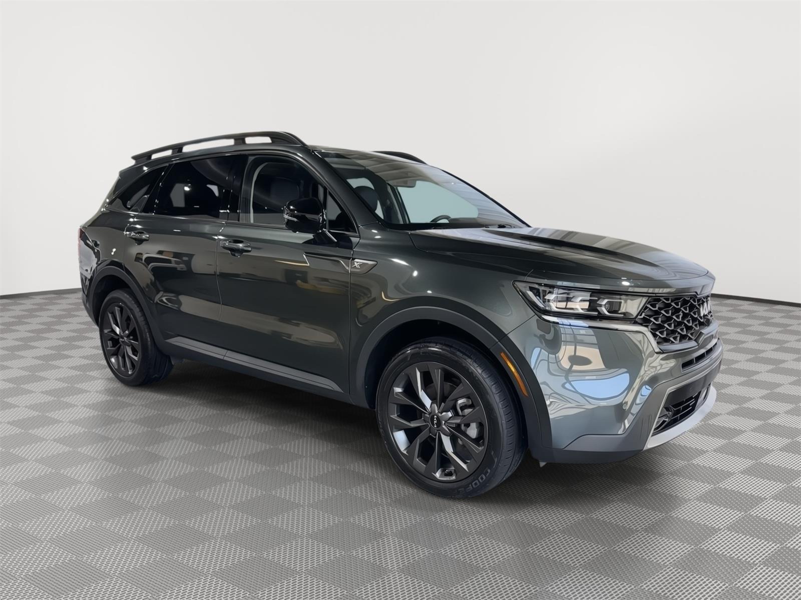 Vehicle photo 6