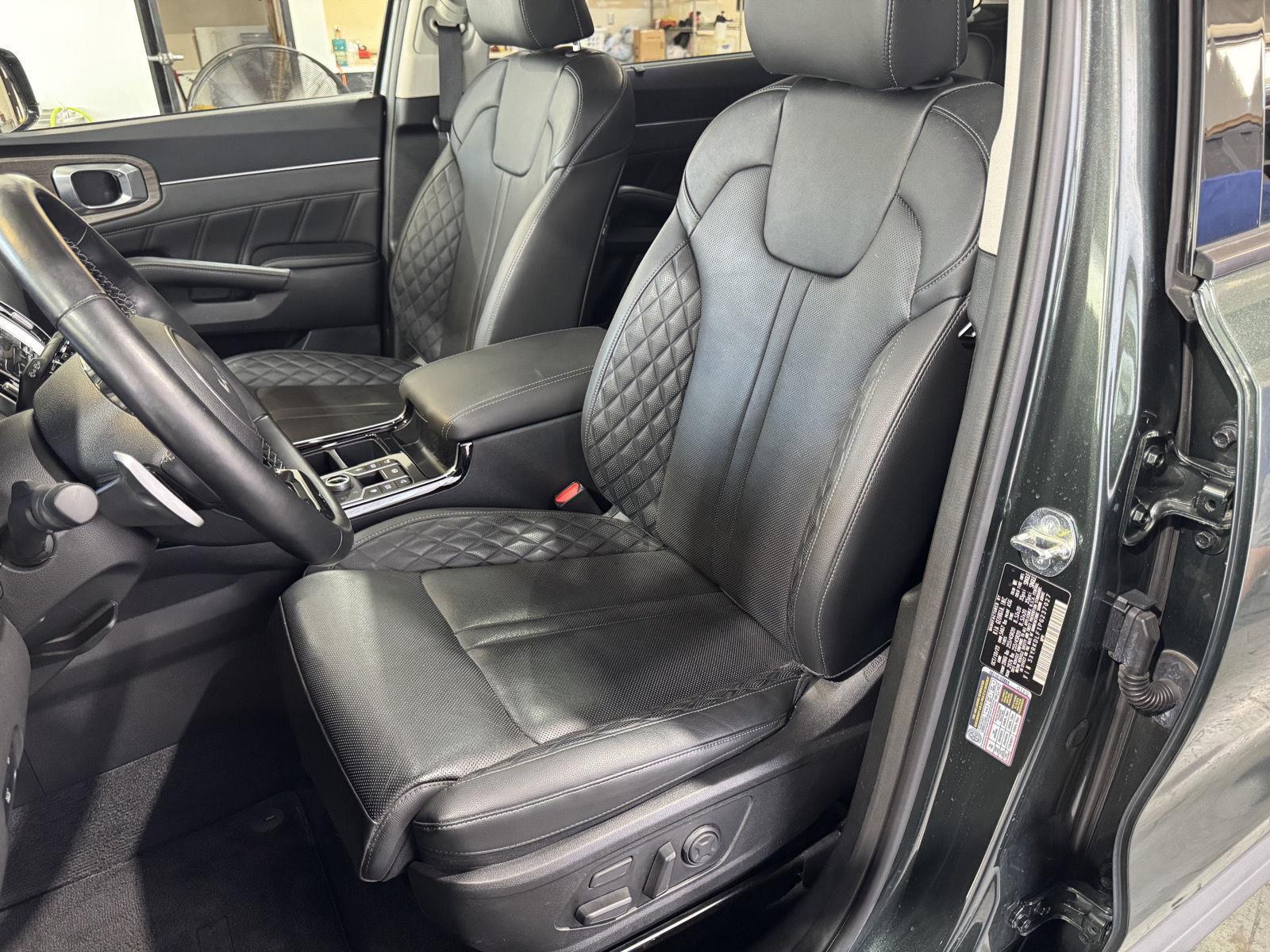 Vehicle photo 19