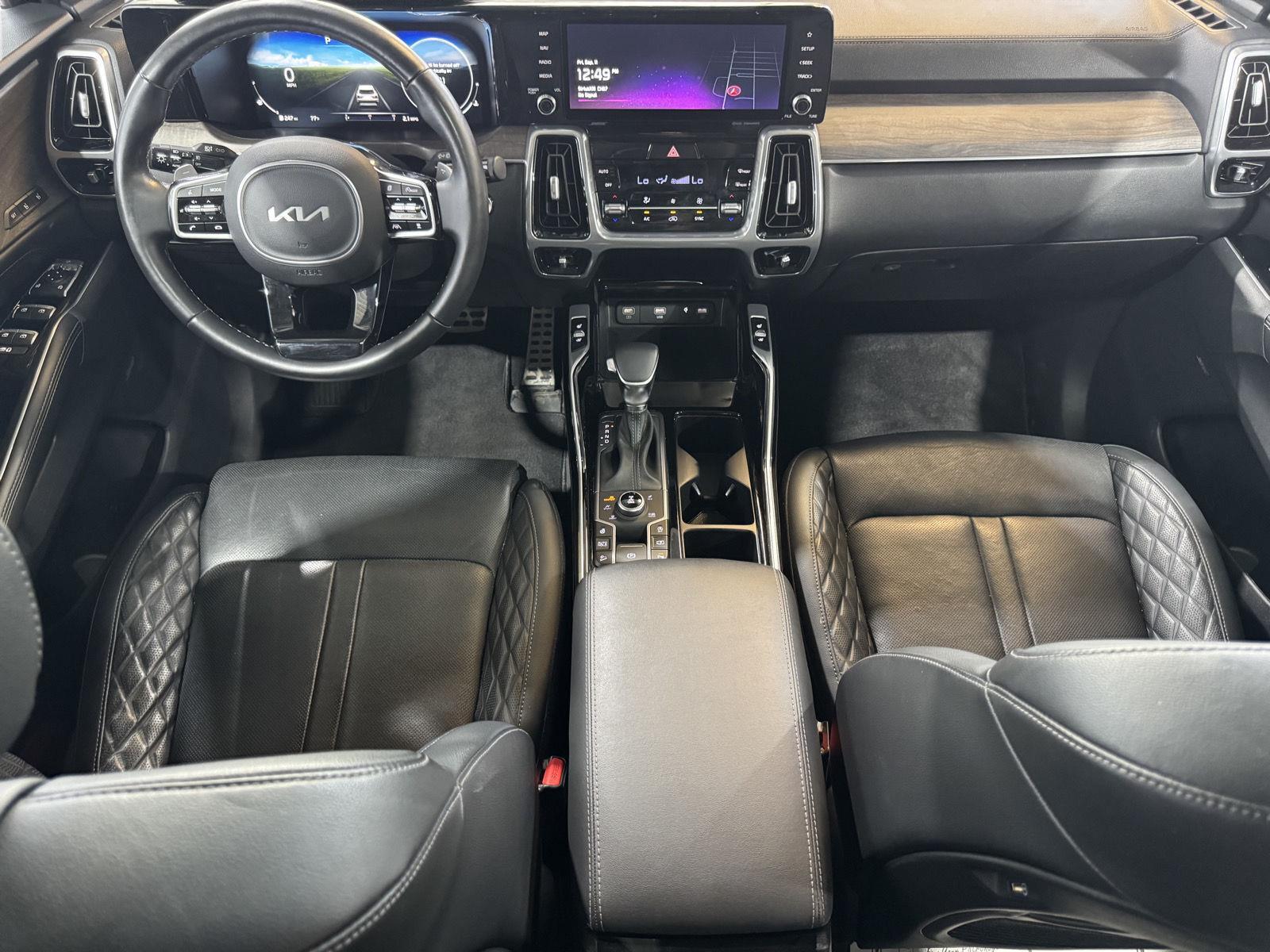 Vehicle photo 21