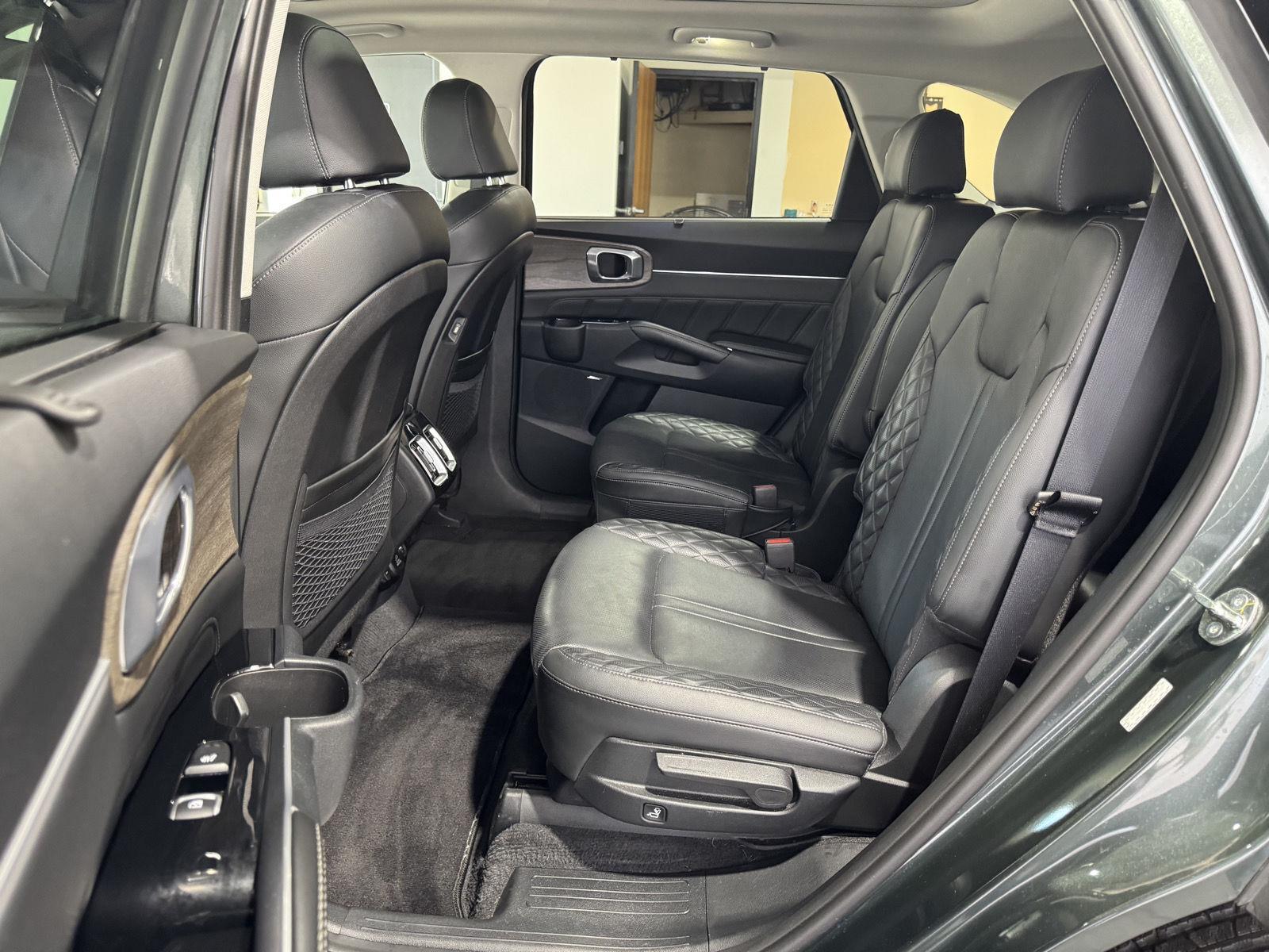 Vehicle photo 31