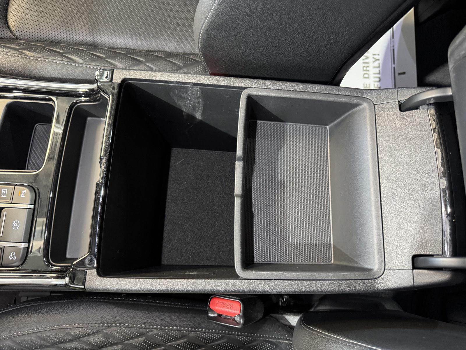 Vehicle photo 41
