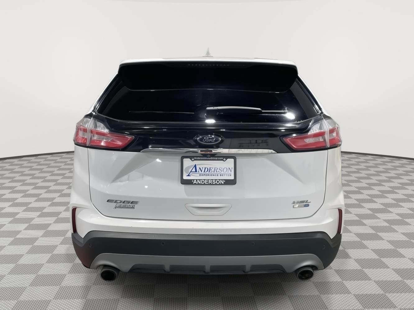 Vehicle photo 5