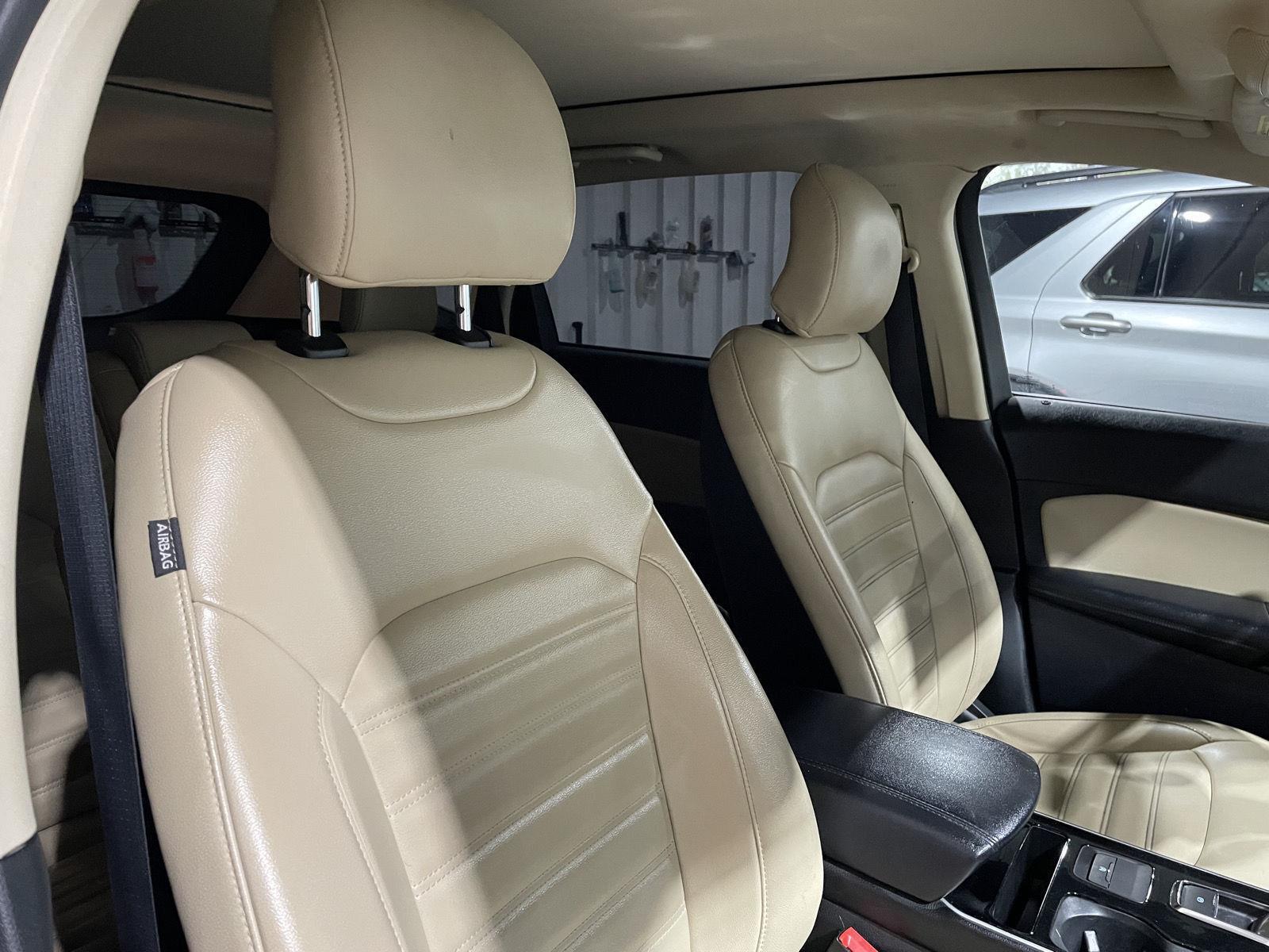 Vehicle photo 20
