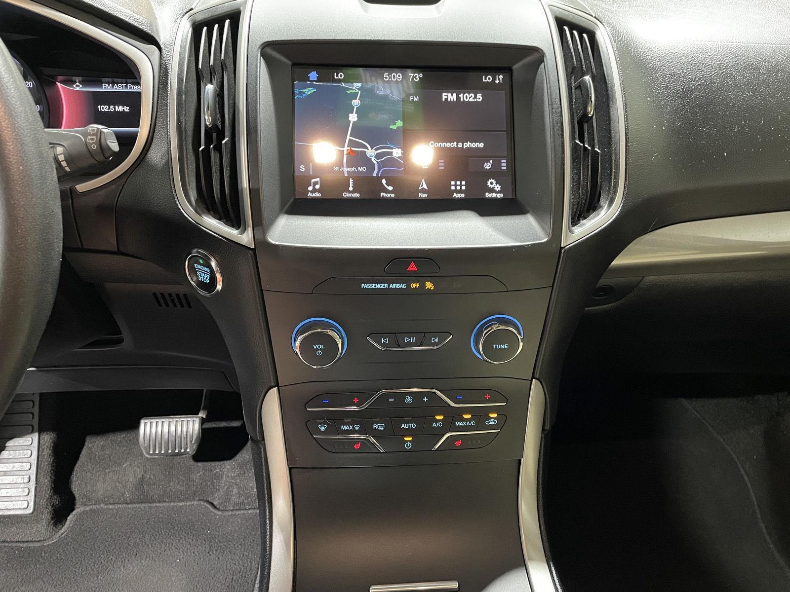 Vehicle photo 28