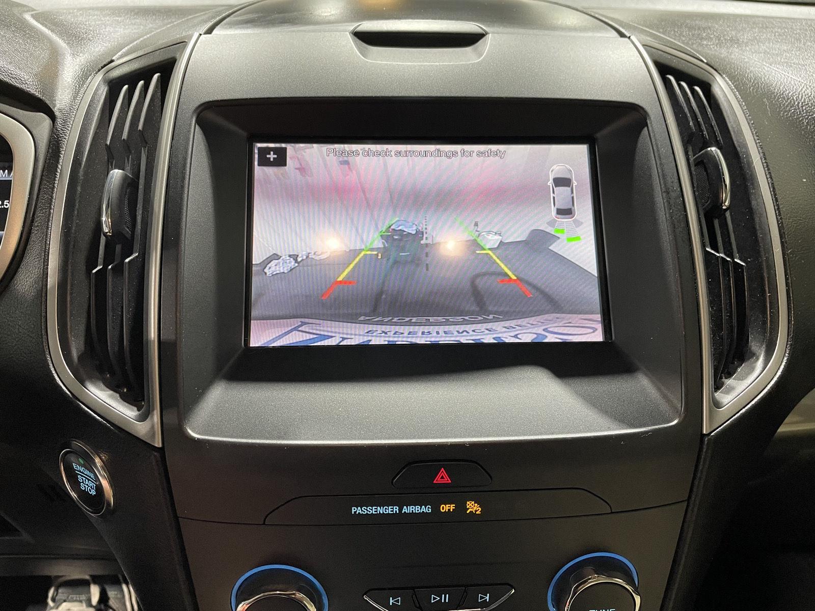 Vehicle photo 29