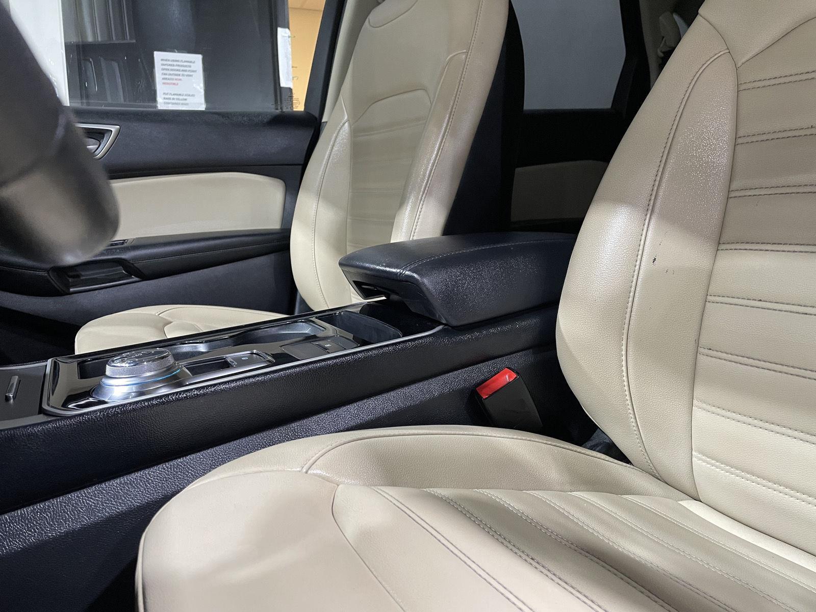 Vehicle photo 31