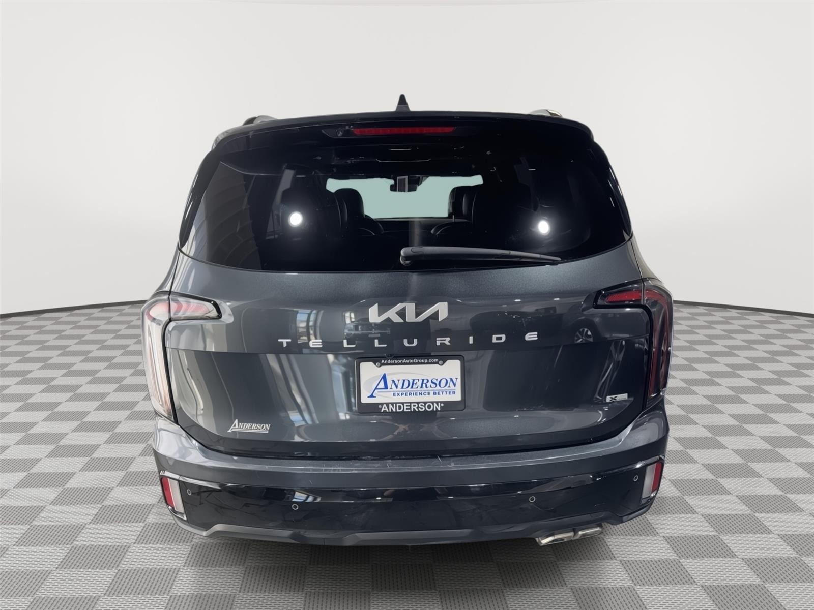 Vehicle photo 9