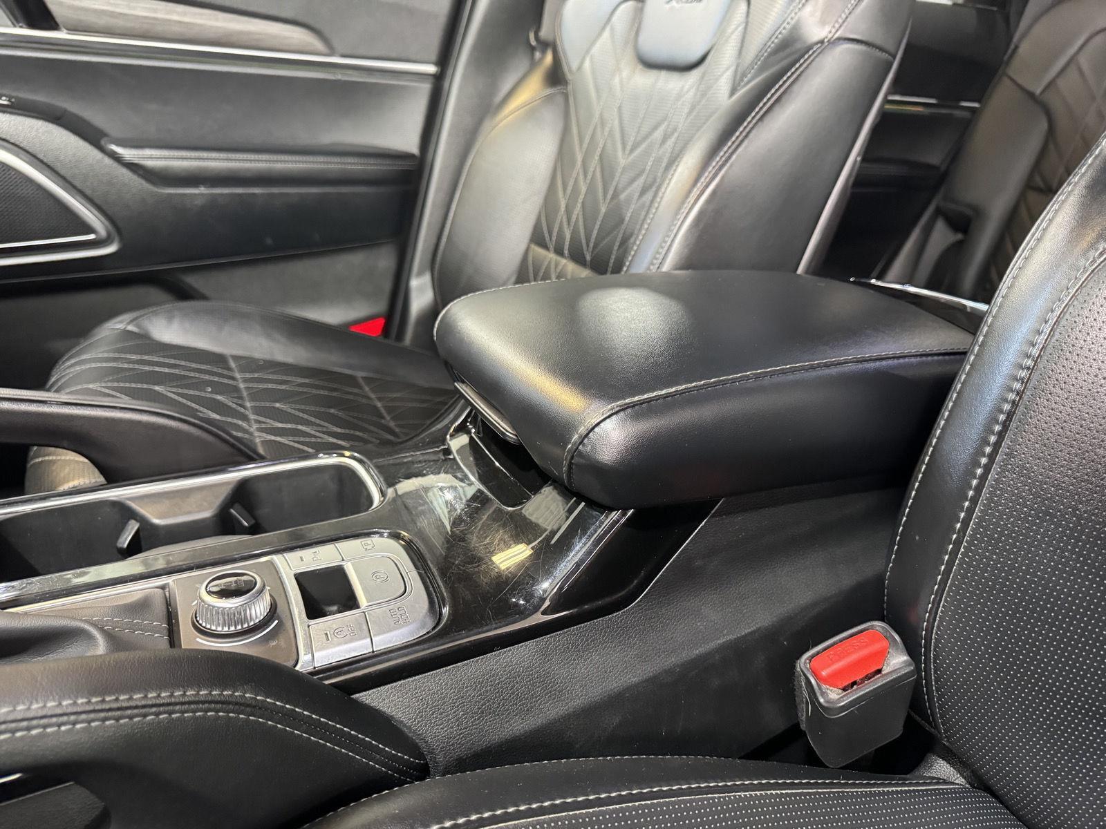 Vehicle photo 40
