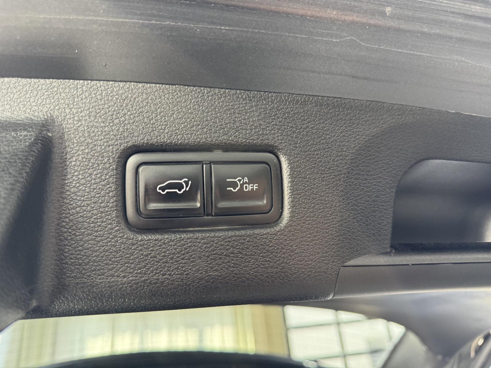 Vehicle photo 47
