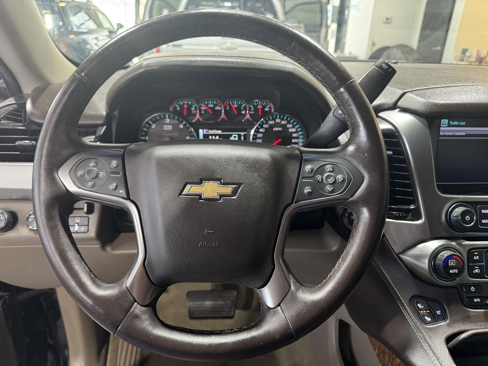 Vehicle photo 13