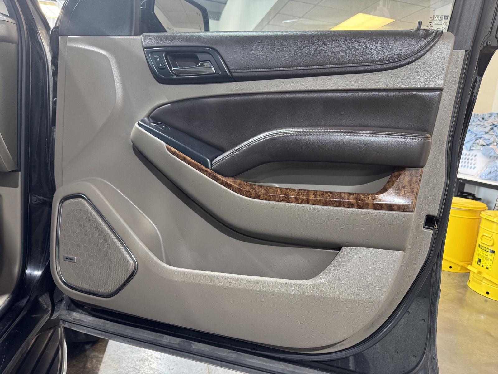 Vehicle photo 24