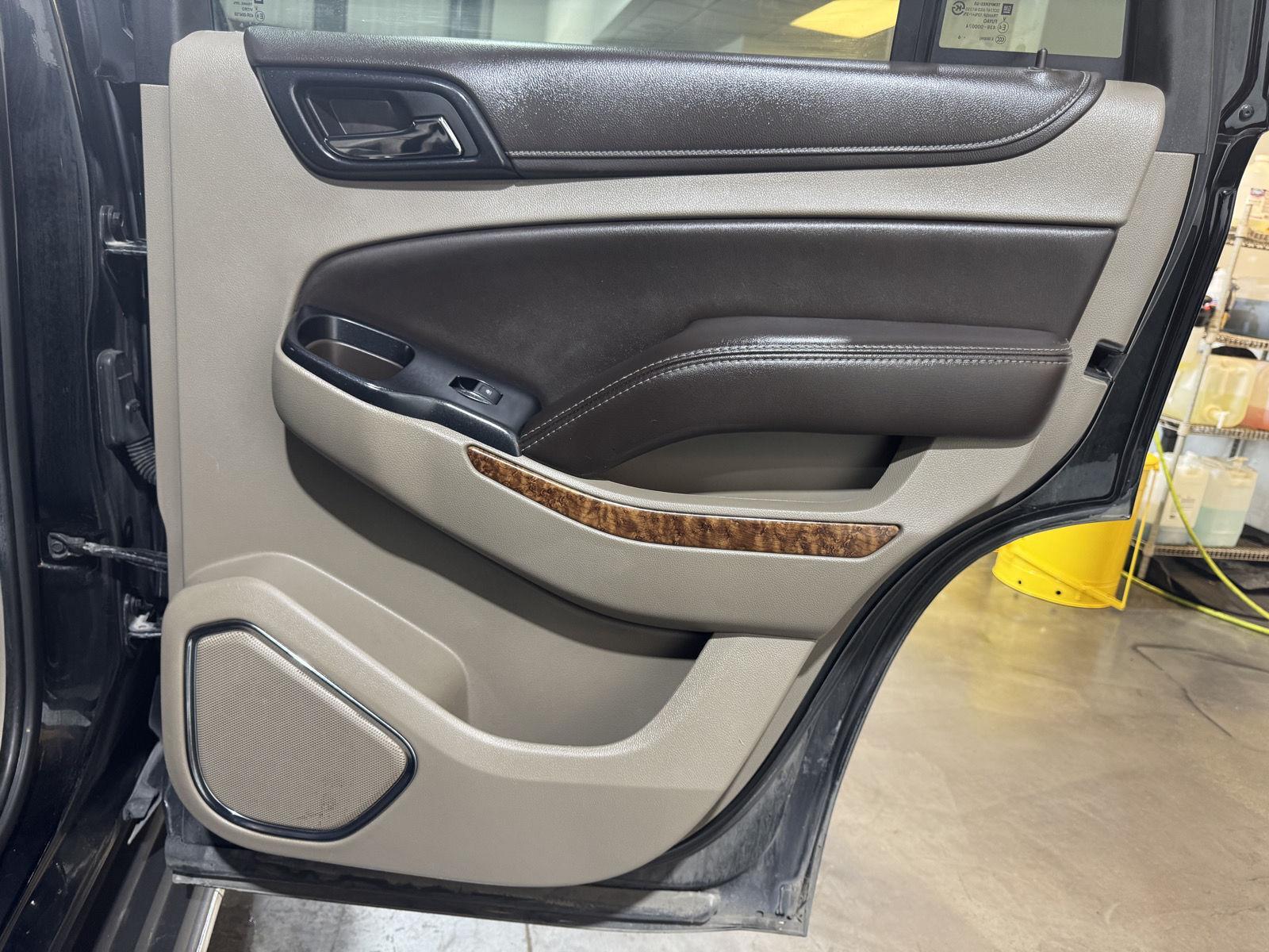 Vehicle photo 28