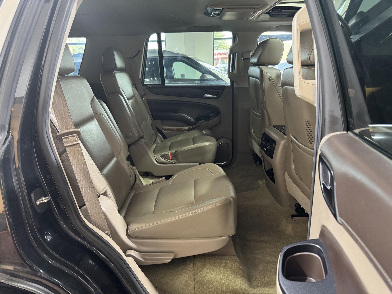 Vehicle photo 29