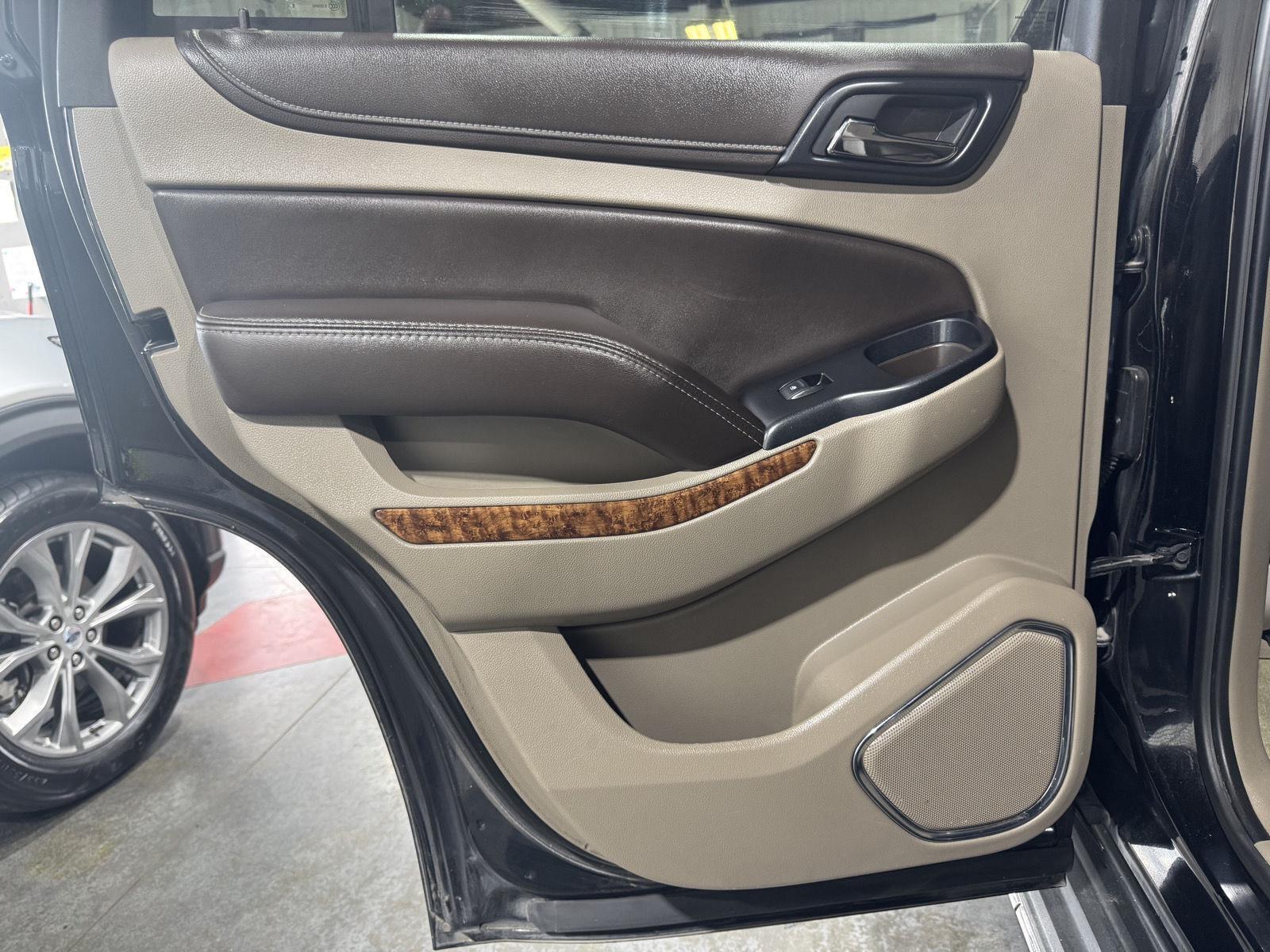 Vehicle photo 31
