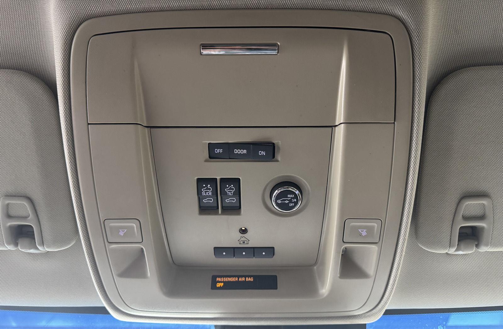 Vehicle photo 34