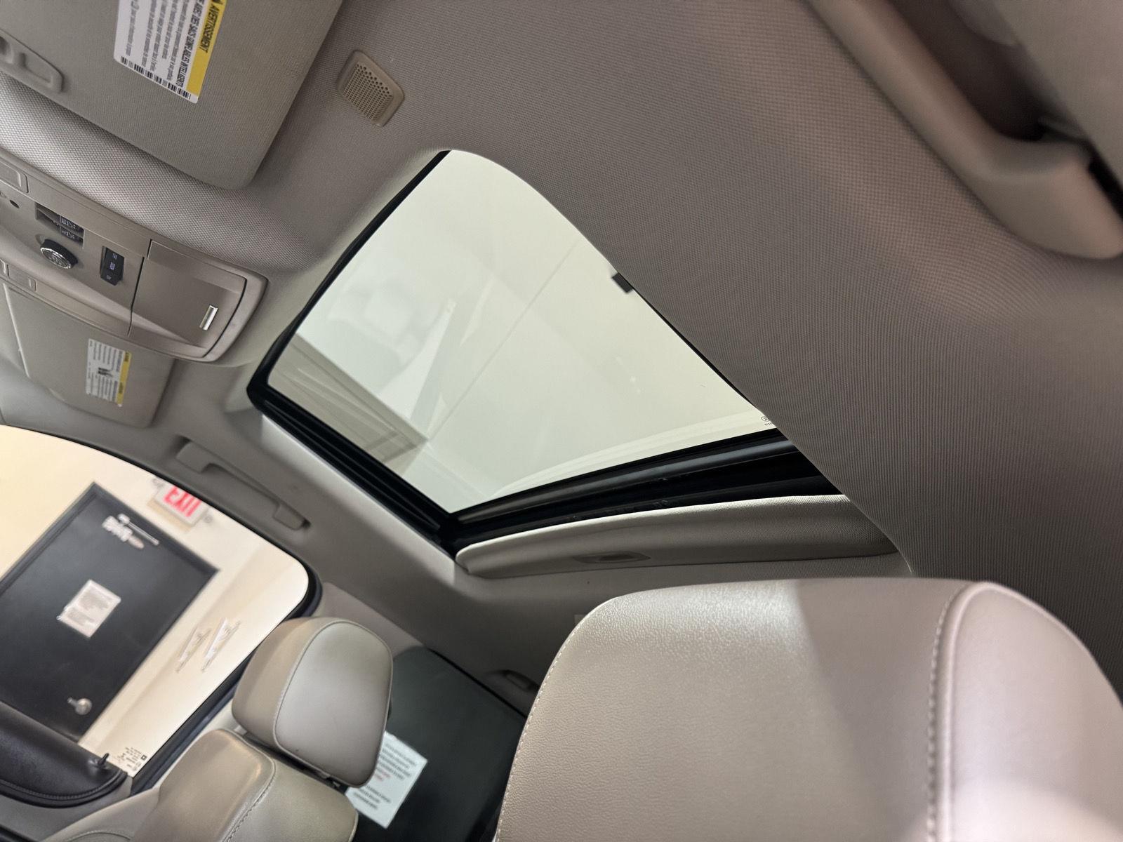 Vehicle photo 35