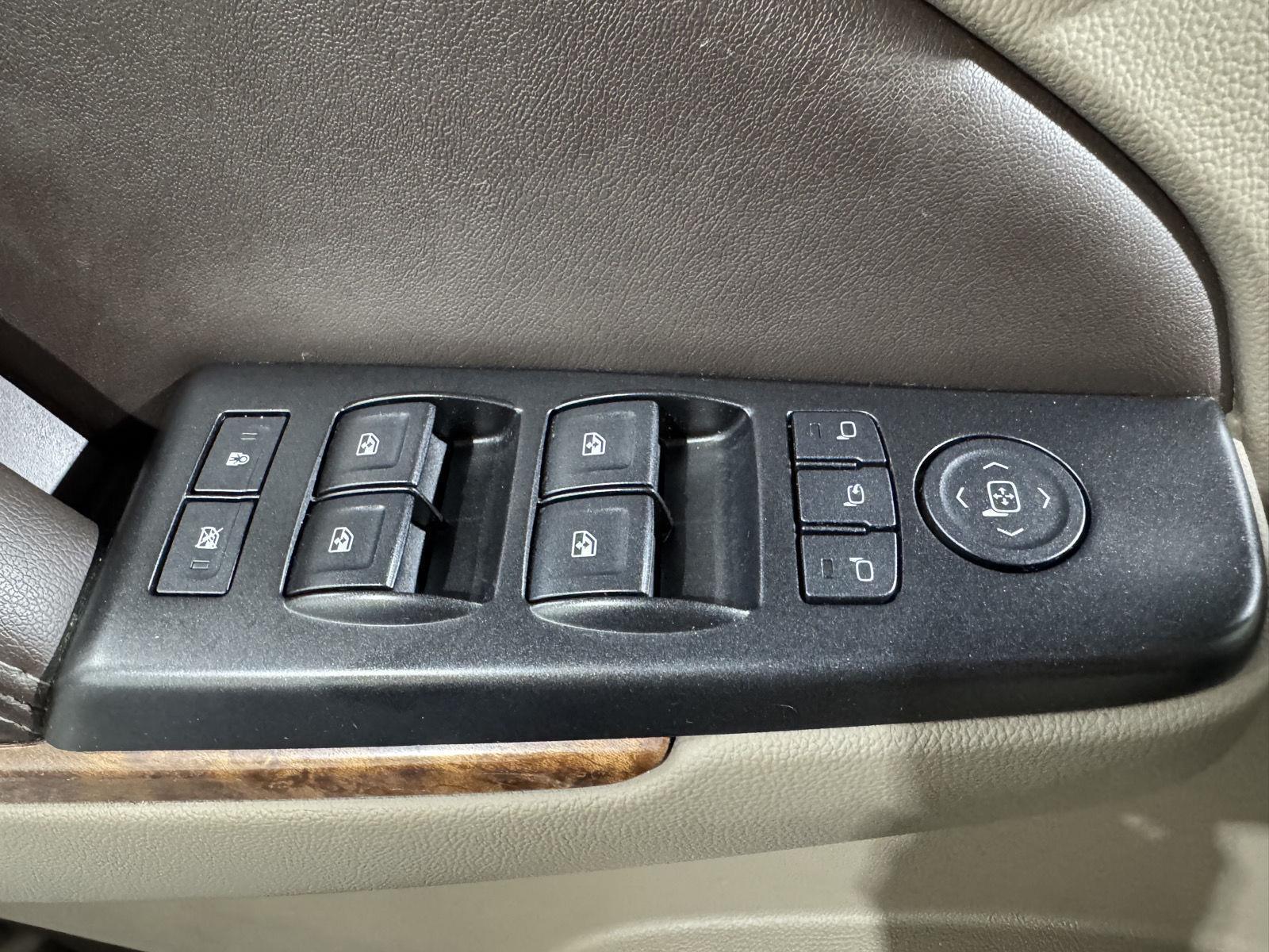 Vehicle photo 40