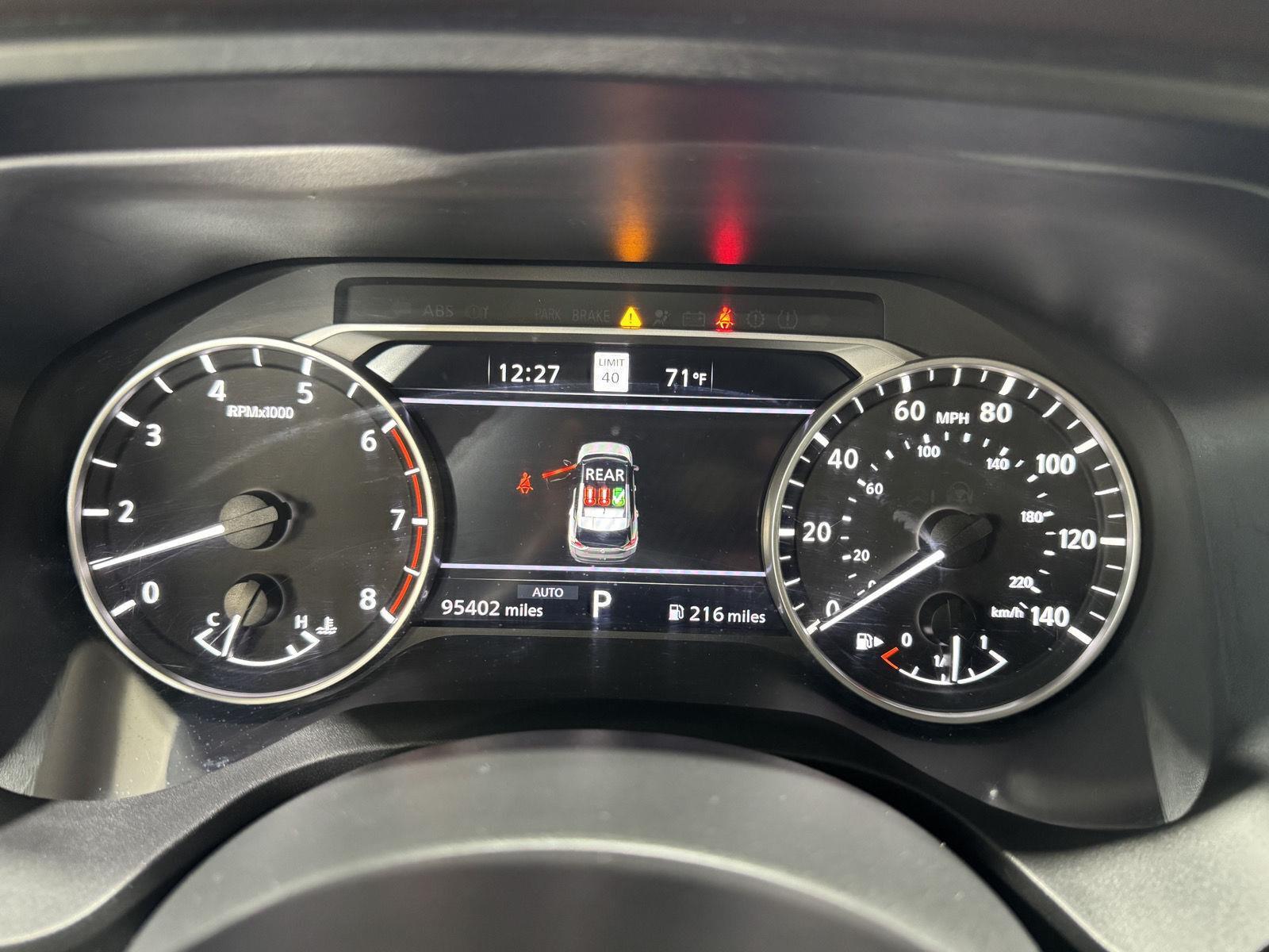 Vehicle photo 3