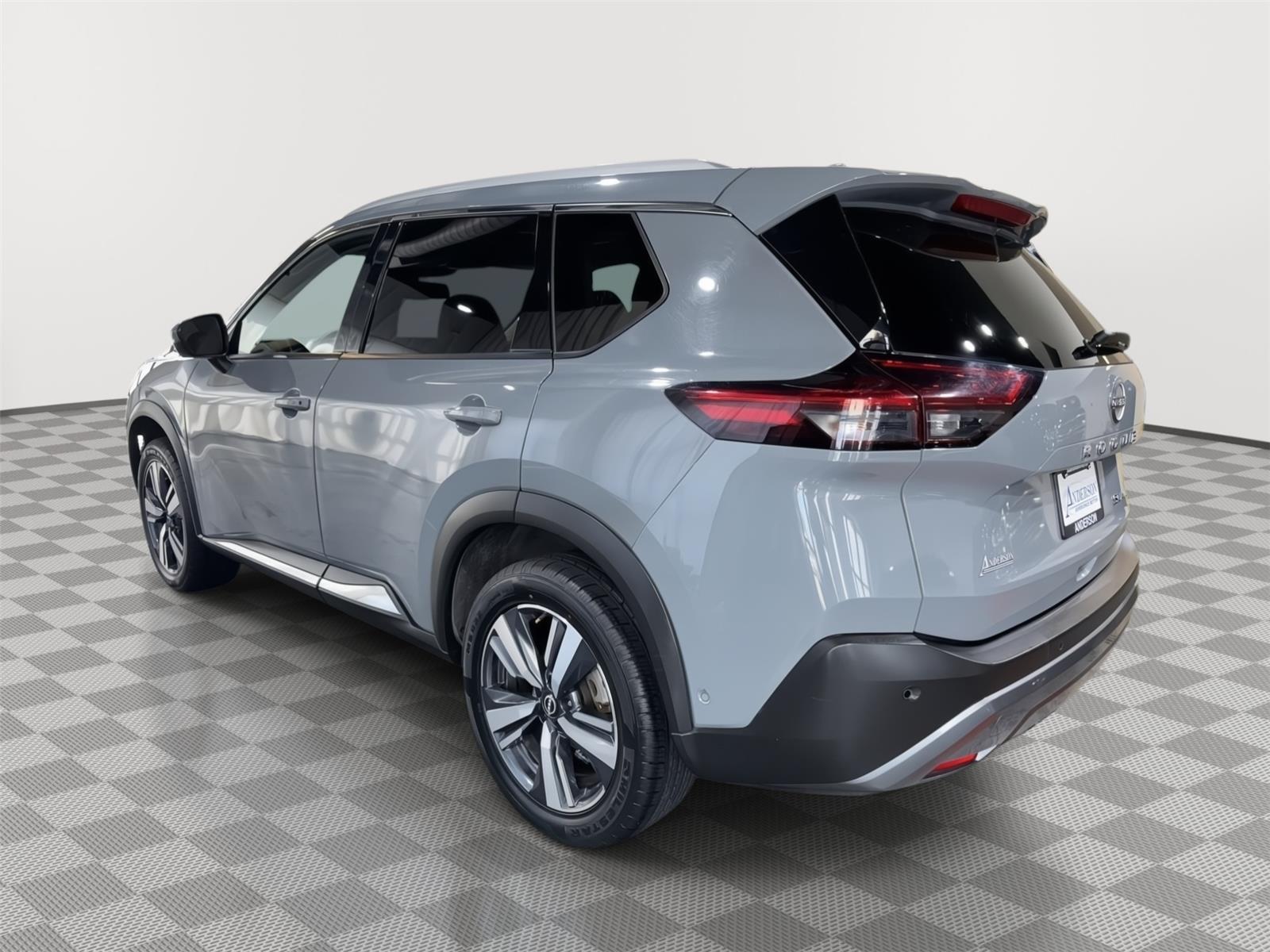 Vehicle photo 10