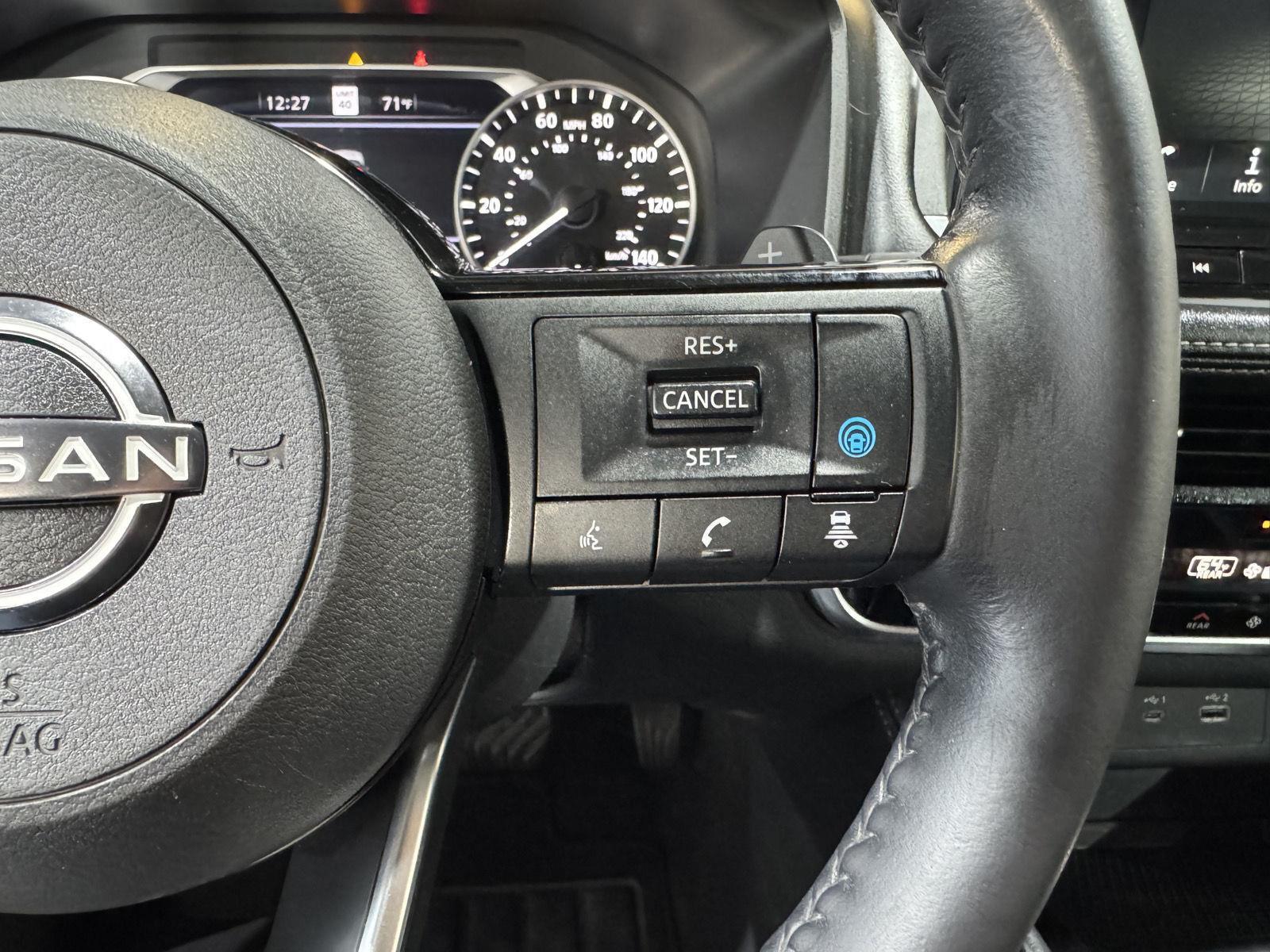 Vehicle photo 16
