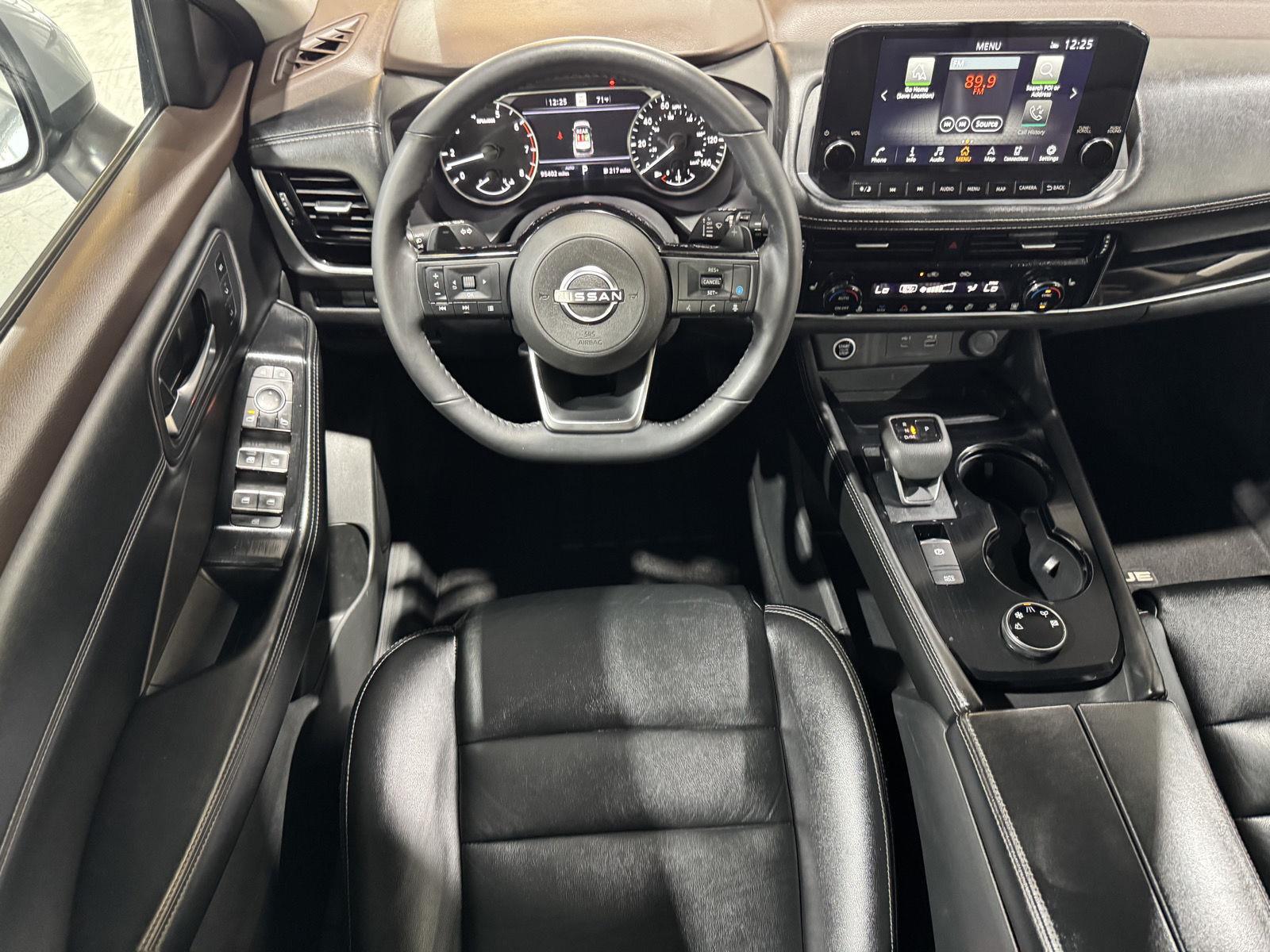 Vehicle photo 23