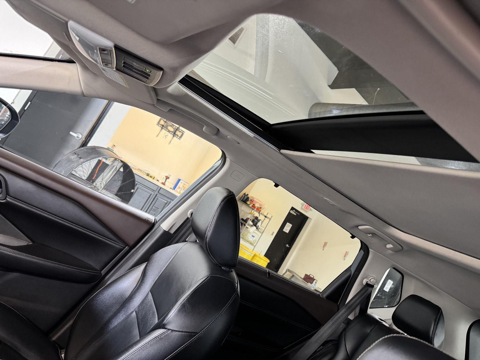 Vehicle photo 33