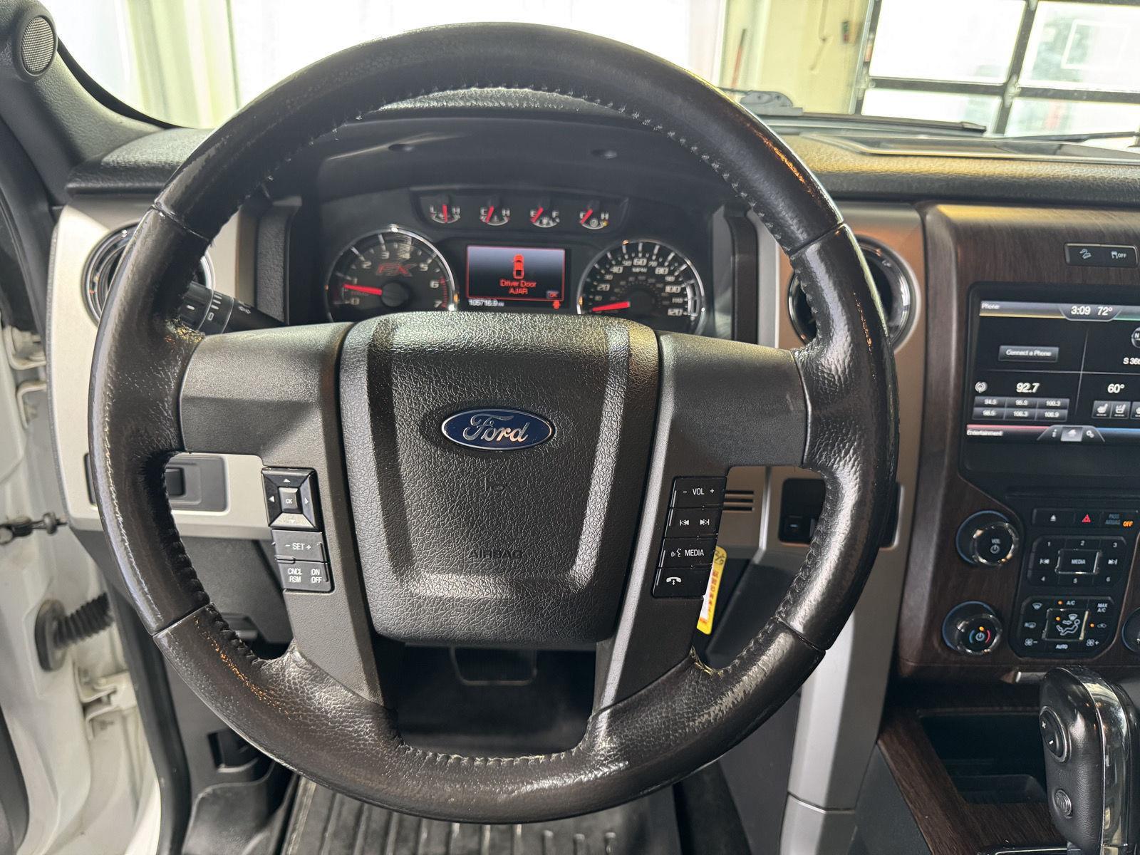 Vehicle photo 11