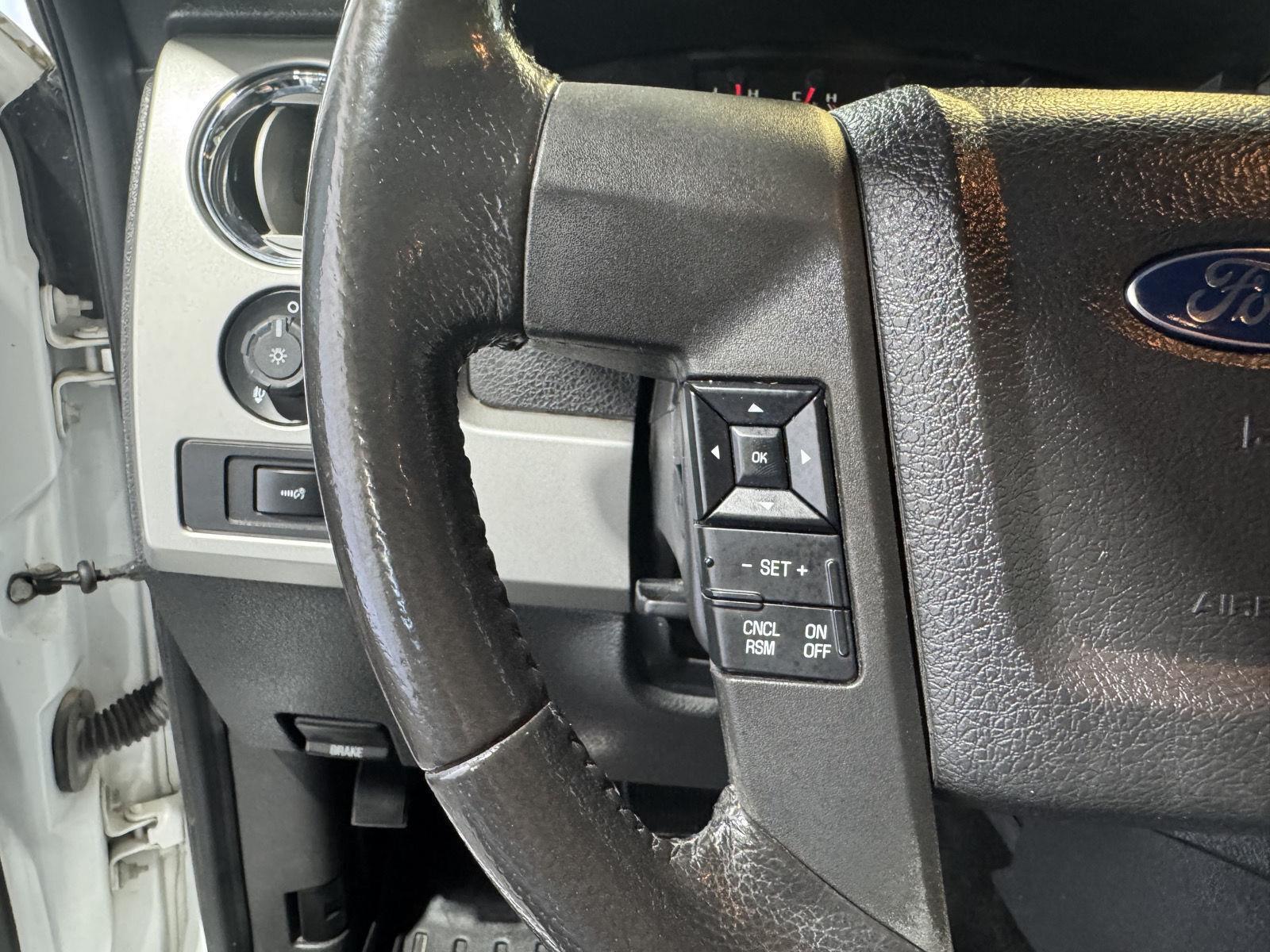 Vehicle photo 13