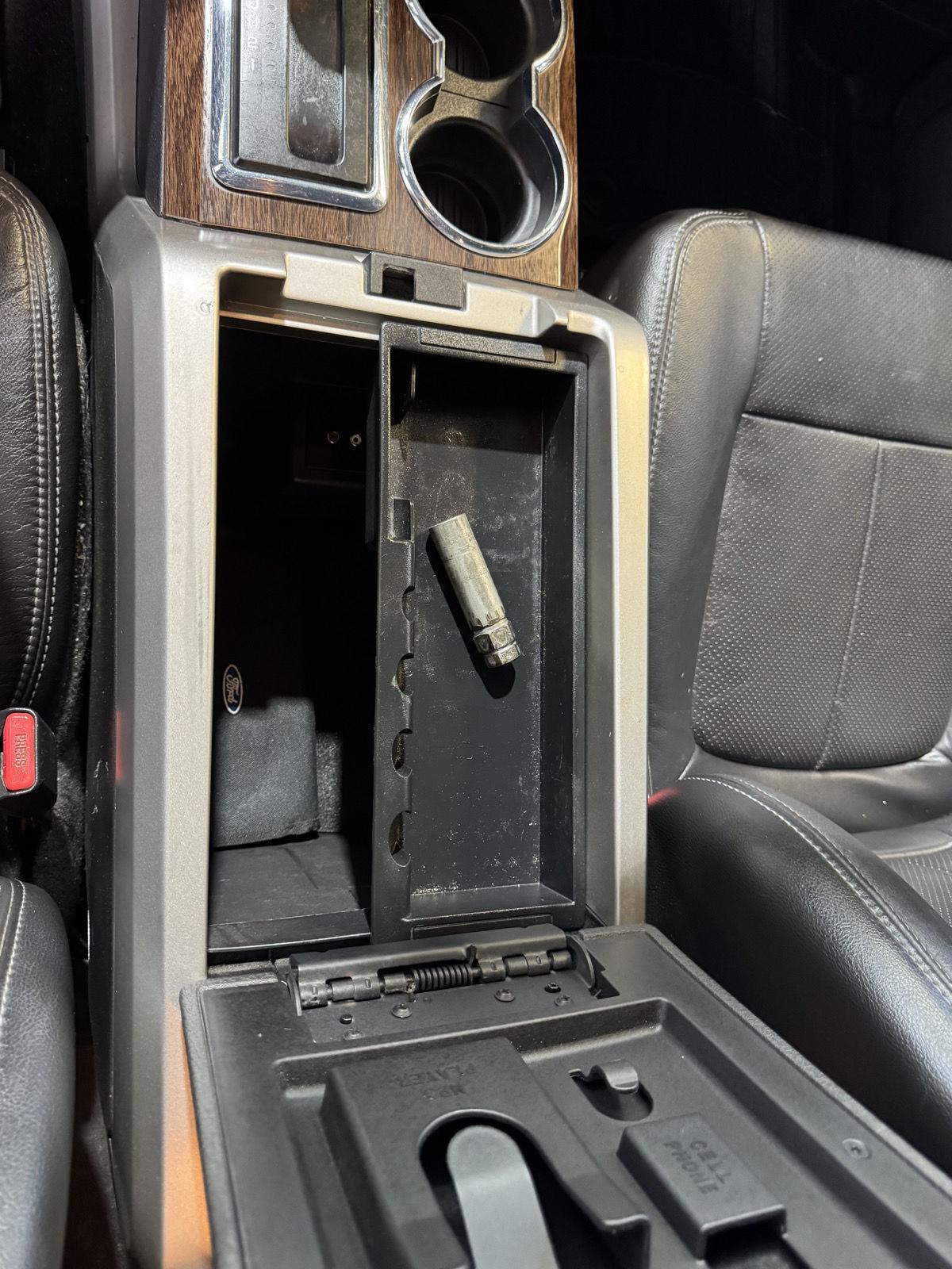 Vehicle photo 37