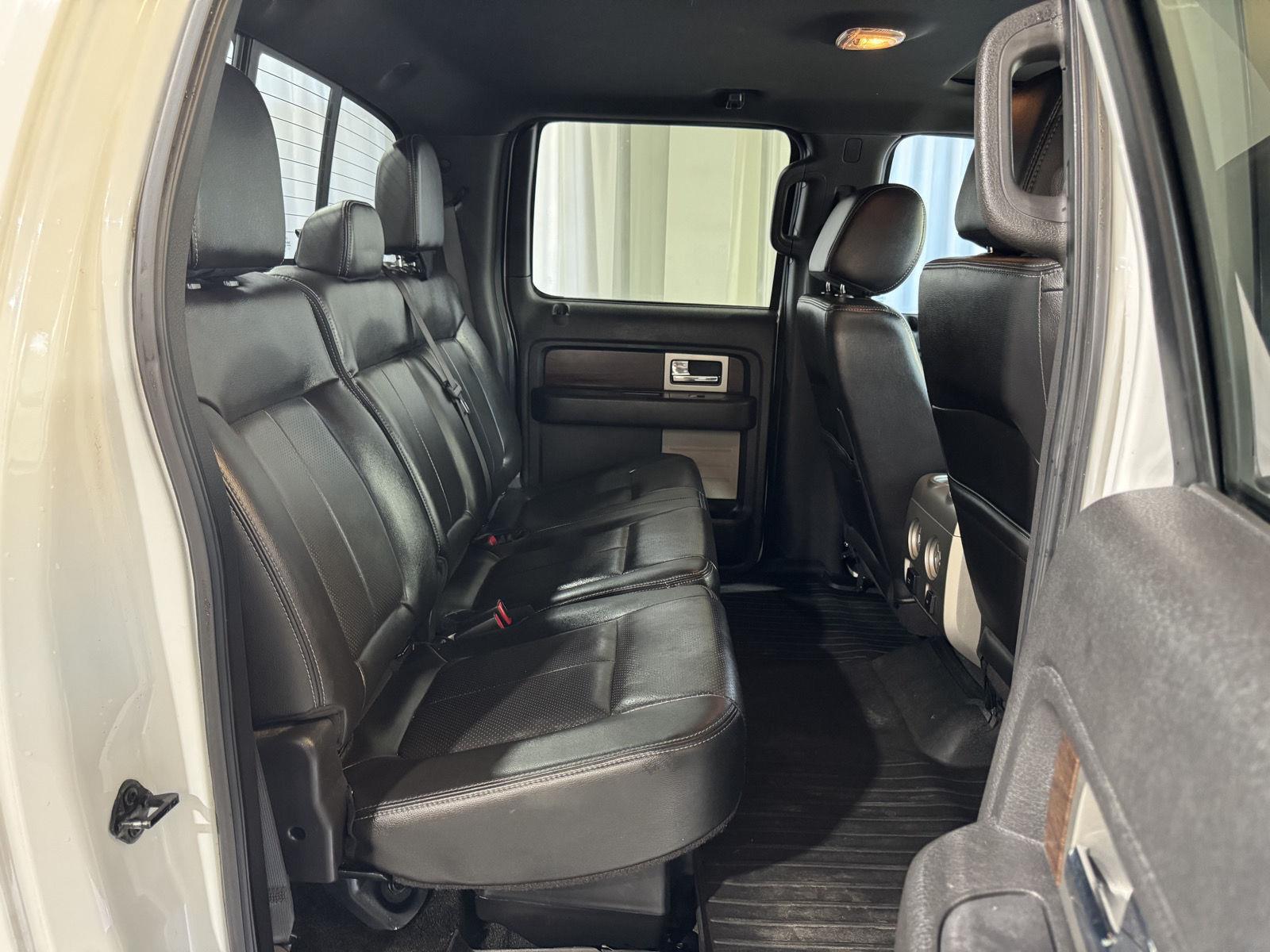 Vehicle photo 27