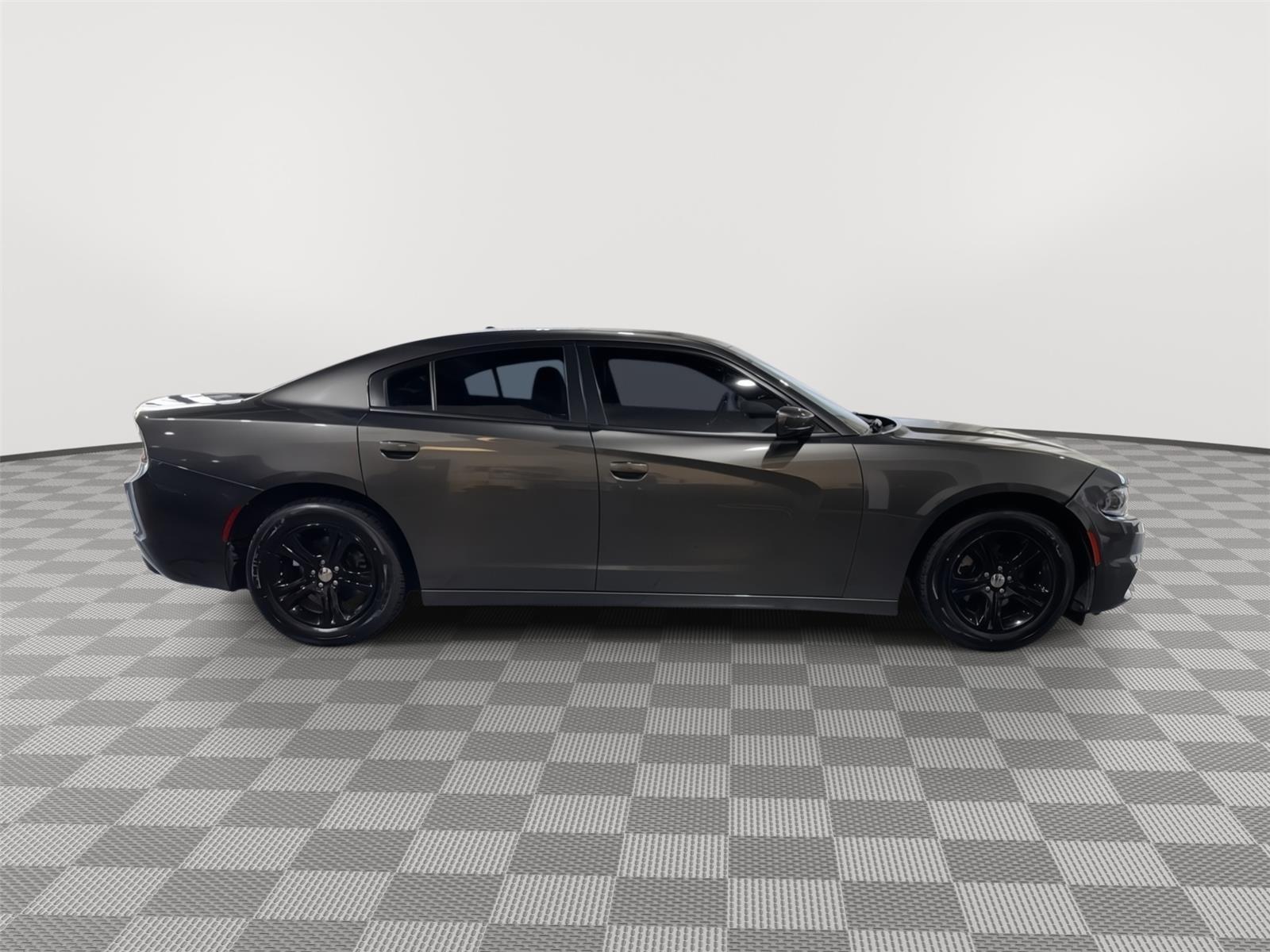 2022 Dodge Charger SXT - Photo 7