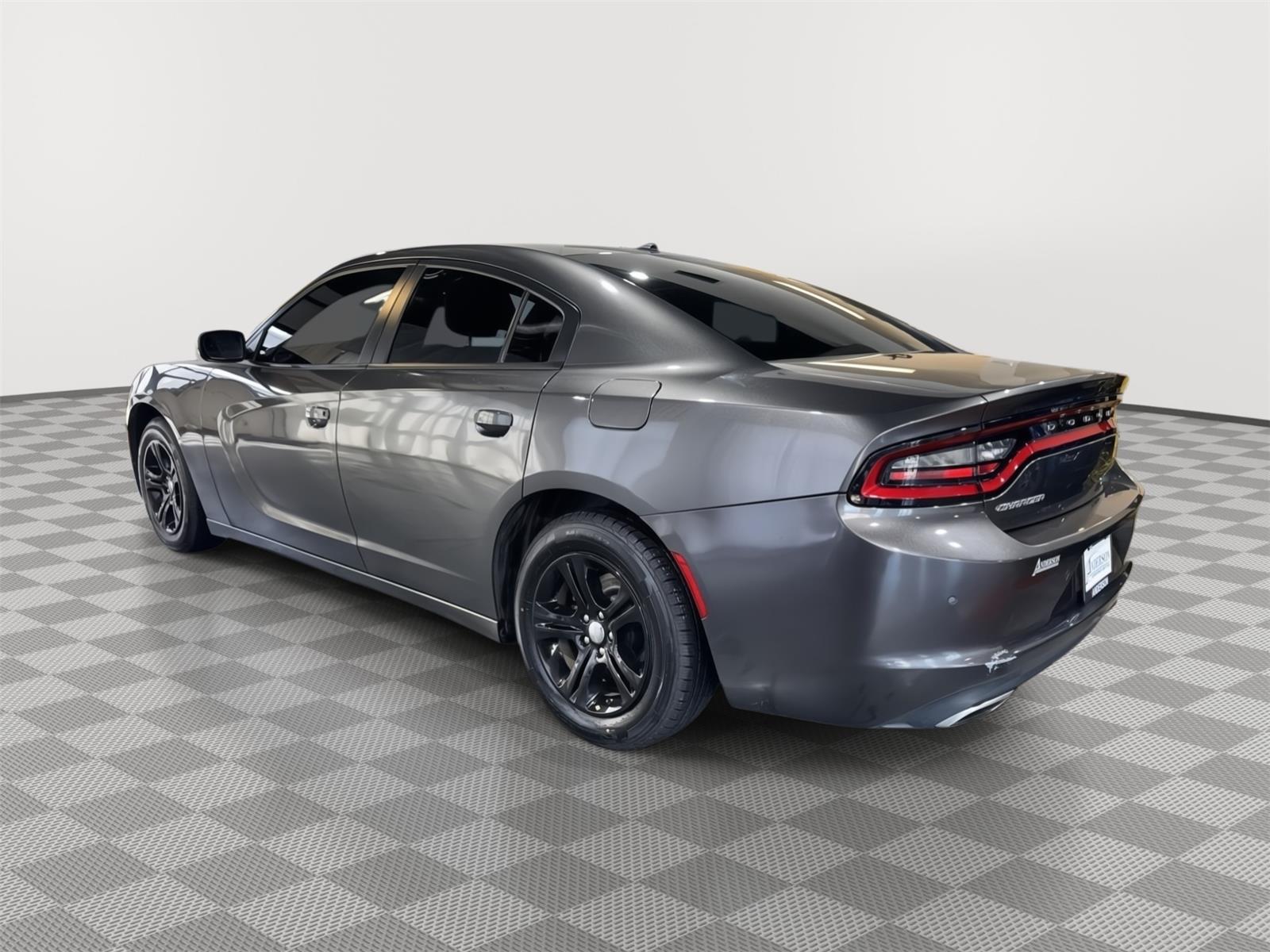 2022 Dodge Charger SXT - Photo 10